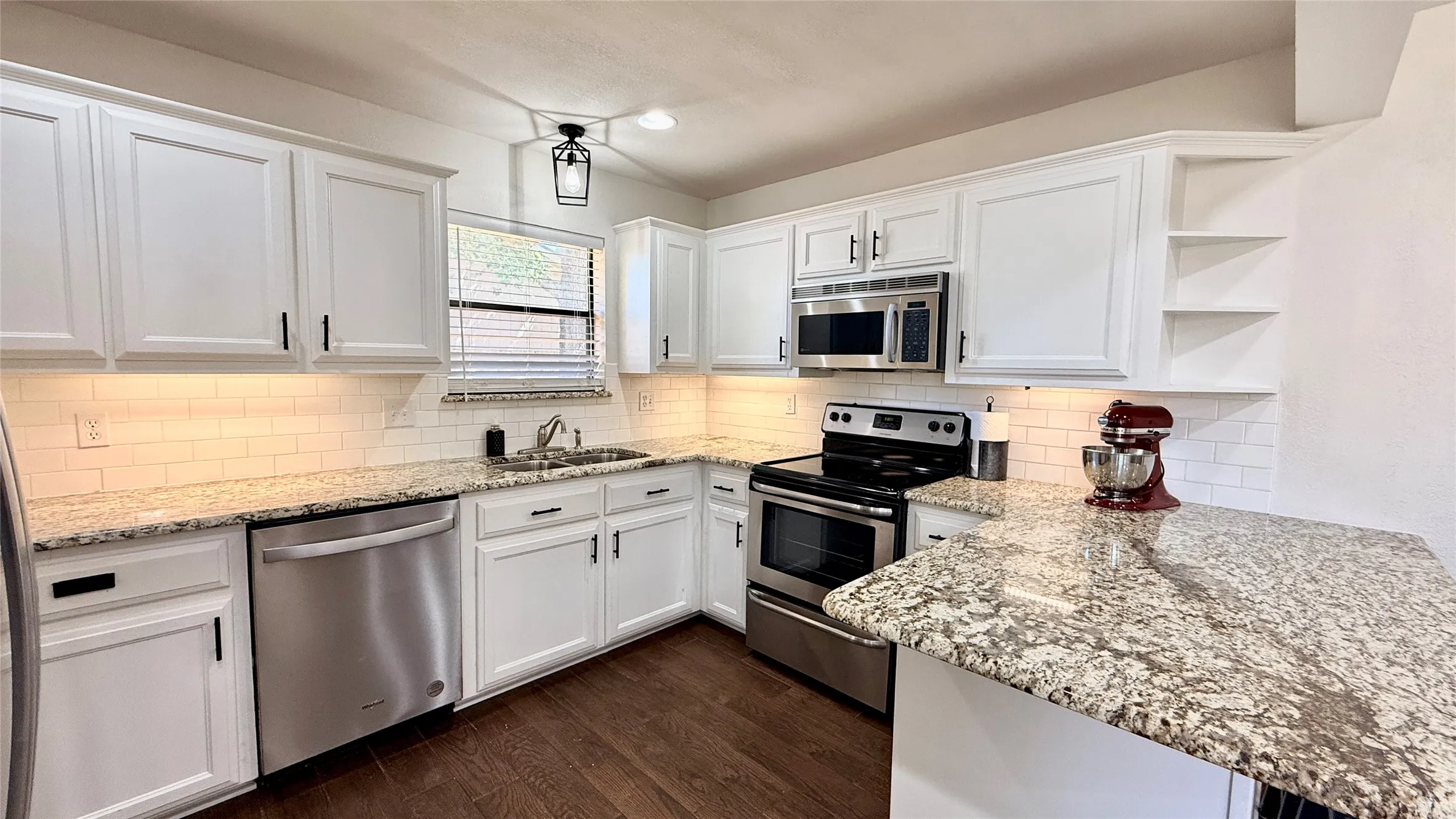 Single Family Residence For Sale in Young County , 1402 Preston Trail Court, Graham, Texas 76450, 3 Bedroom, 2 Bathroom, 2 Garage spaces, 1,361 Sqft, built in 1984, mls#21372459, Real Estate Agent in Graham, Homes For Sale in Young county, Homes For Sale in Graham, Realtor in Graham Texas, Real Estate Brokerage Independent Realty Texas, Luminita Cordes Realtor