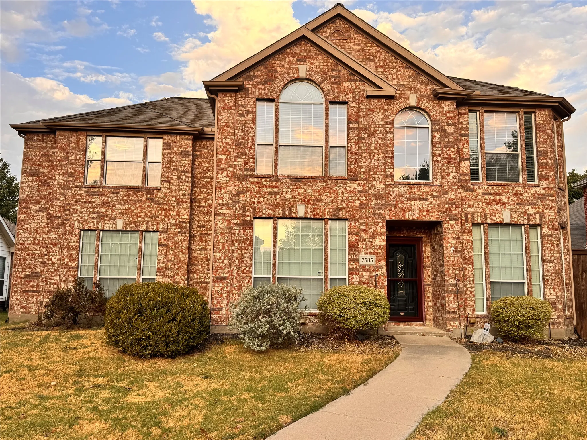 Single Family Residence For Rent in Collin County , 7585 Ravenhill Drive, Frisco, Texas 75035, 4 Bedroom, 3 Bathroom, 2 Garage spaces, 2,985 Sqft, built in 2003, mls#21374721, Real Estate Agent in Frisco, Homes For Rent in Collin county, Homes For Rent in Frisco, Realtor in Frisco Texas, Real Estate Brokerage Independent Realty Texas, Luminita Cordes Realtor