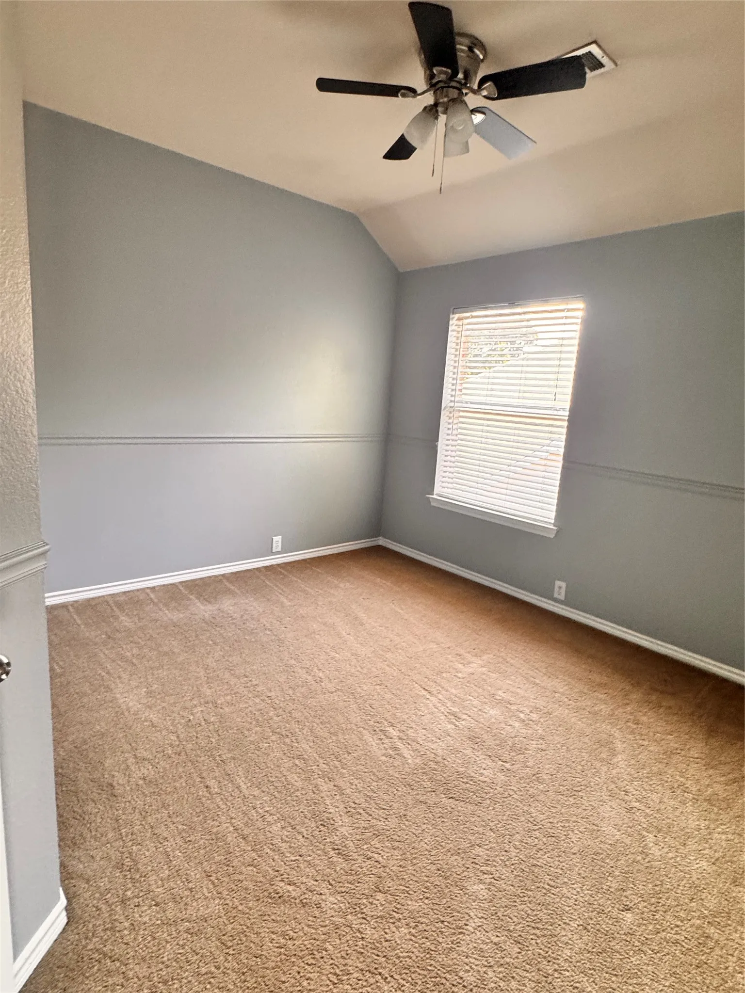 Single Family Residence For Rent in Collin County , 7585 Ravenhill Drive, Frisco, Texas 75035, 4 Bedroom, 3 Bathroom, 2 Garage spaces, 2,985 Sqft, built in 2003, mls#21374721, Real Estate Agent in Frisco, Homes For Rent in Collin county, Homes For Rent in Frisco, Realtor in Frisco Texas, Real Estate Brokerage Independent Realty Texas, Luminita Cordes Realtor