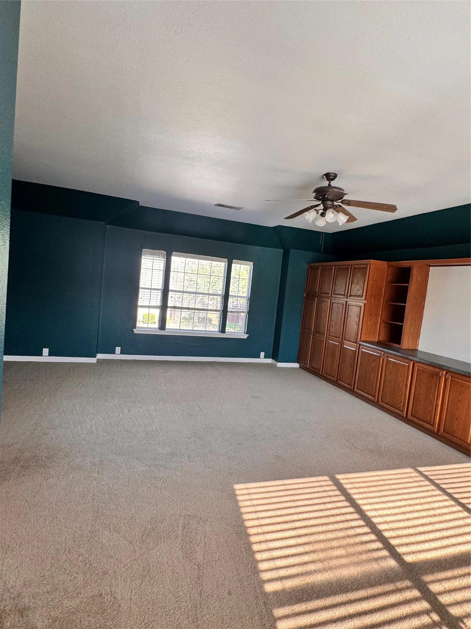 Single Family Residence For Rent in Collin County , 7585 Ravenhill Drive, Frisco, Texas 75035, 4 Bedroom, 3 Bathroom, 2 Garage spaces, 2,985 Sqft, built in 2003, mls#21374721, Real Estate Agent in Frisco, Homes For Rent in Collin county, Homes For Rent in Frisco, Realtor in Frisco Texas, Real Estate Brokerage Independent Realty Texas, Luminita Cordes Realtor