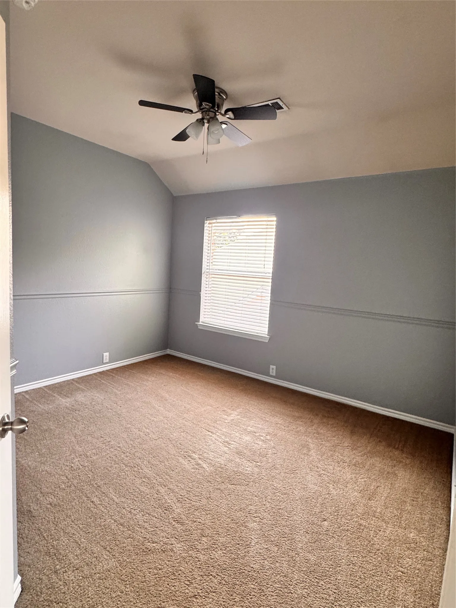 Single Family Residence For Rent in Collin County , 7585 Ravenhill Drive, Frisco, Texas 75035, 4 Bedroom, 3 Bathroom, 2 Garage spaces, 2,985 Sqft, built in 2003, mls#21374721, Real Estate Agent in Frisco, Homes For Rent in Collin county, Homes For Rent in Frisco, Realtor in Frisco Texas, Real Estate Brokerage Independent Realty Texas, Luminita Cordes Realtor