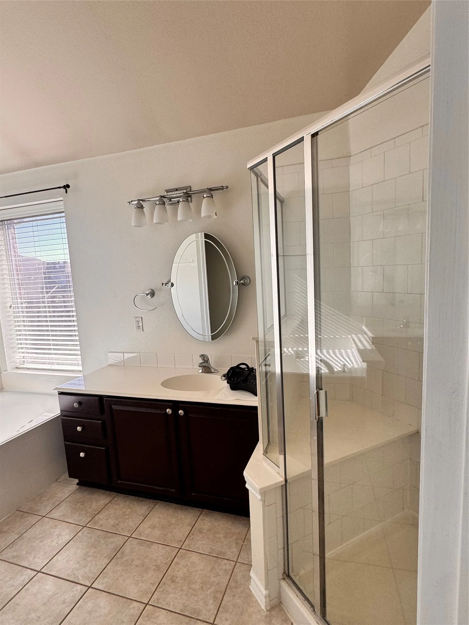 Single Family Residence For Rent in Collin County , 7585 Ravenhill Drive, Frisco, Texas 75035, 4 Bedroom, 3 Bathroom, 2 Garage spaces, 2,985 Sqft, built in 2003, mls#21374721, Real Estate Agent in Frisco, Homes For Rent in Collin county, Homes For Rent in Frisco, Realtor in Frisco Texas, Real Estate Brokerage Independent Realty Texas, Luminita Cordes Realtor