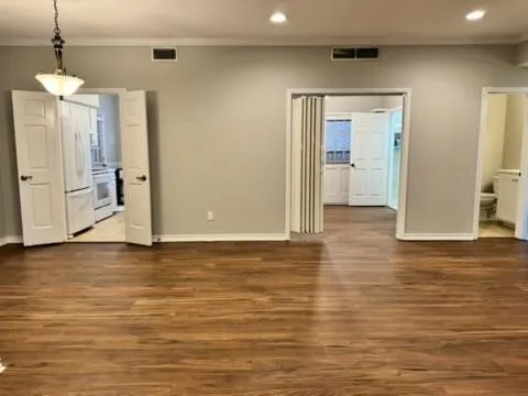Condominium For Sale in Tarrant County , 4347 Bellaire Drive S 132S, Fort Worth, Texas 76109, 2 Bedroom, 2 Bathroom, Garage spaces, 1,077 Sqft, built in 1972, mls#21374722, Real Estate Agent in Fort Worth, Homes For Sale in Tarrant county, Homes For Sale in Fort Worth, Realtor in Fort Worth Texas, Real Estate Brokerage Independent Realty Texas, Luminita Cordes Realtor