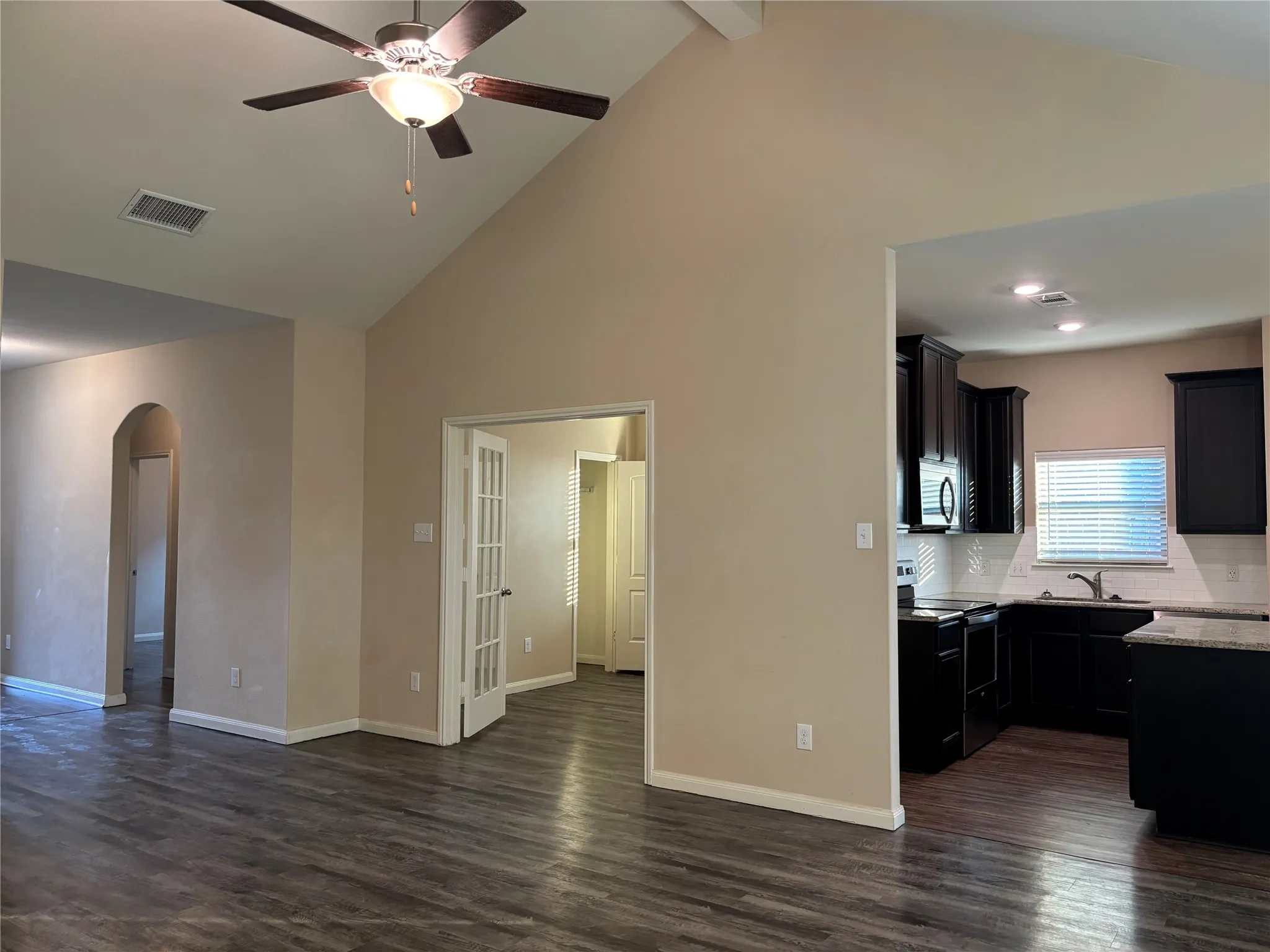 Single Family Residence For Rent in Collin County , 1540 Park Trails, Princeton, Texas 75407, 4 Bedroom, 2 Bathroom, 2 Garage spaces, 1,658 Sqft, built in 2019, mls#21374729, Real Estate Agent in Princeton, Homes For Rent in Collin county, Homes For Rent in Princeton, Realtor in Princeton Texas, Real Estate Brokerage Independent Realty Texas, Luminita Cordes Realtor
