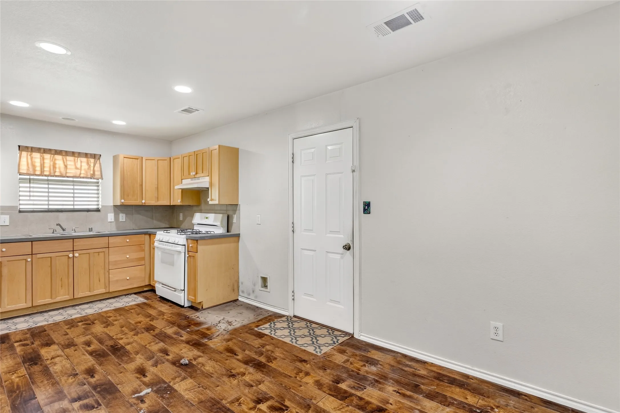 Retail For Sale in Collin County , 3409 Fannin Road, Melissa, Texas 75454, 0, 0, Garage spaces, 0 Sqft, built in 2003, mls#21362661, Real Estate Agent in Melissa, Homes For Sale in Collin county, Homes For Sale in Melissa, Realtor in Melissa Texas, Real Estate Brokerage Independent Realty Texas, Luminita Cordes Realtor