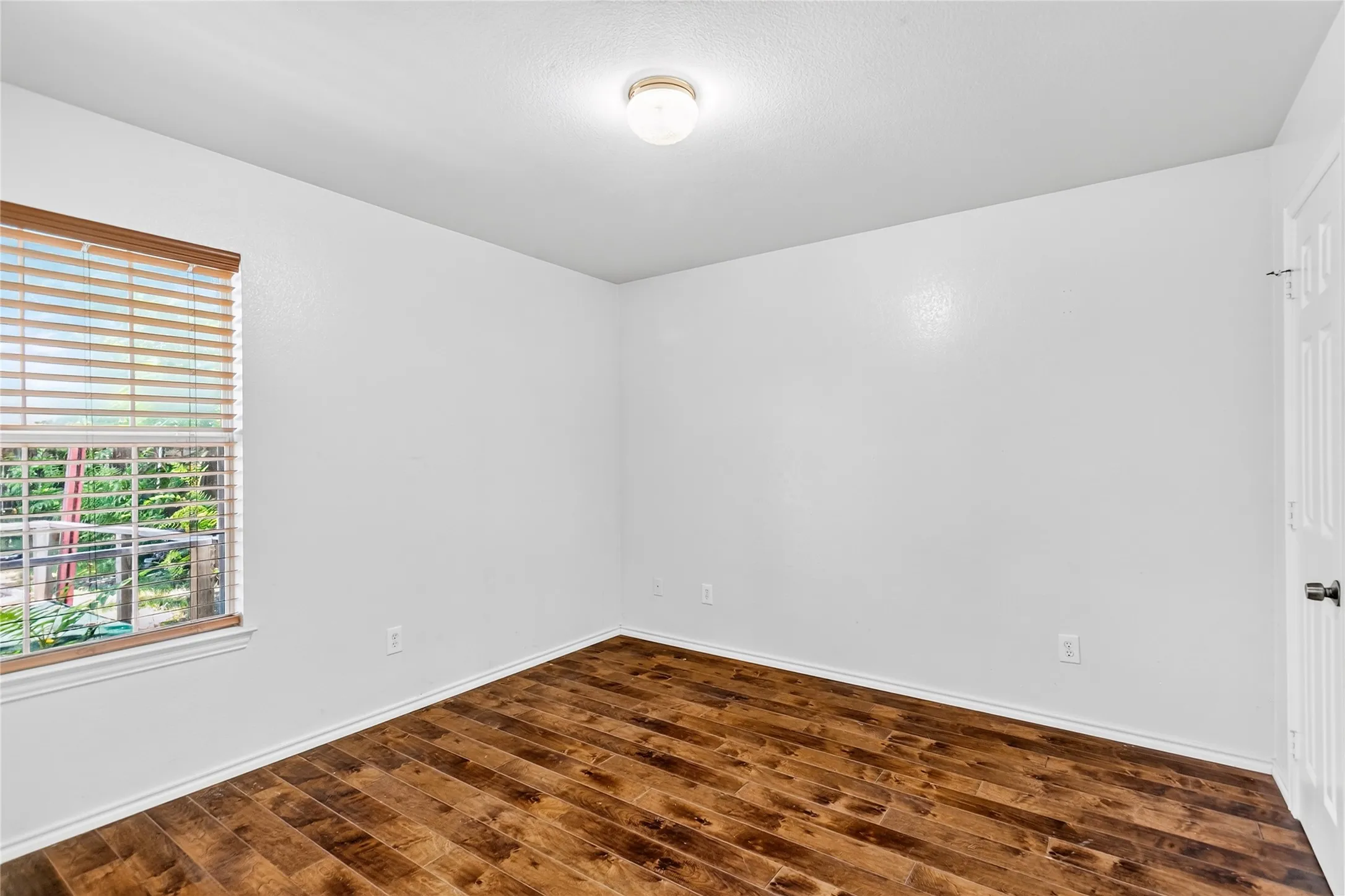 Retail For Sale in Collin County , 3409 Fannin Road, Melissa, Texas 75454, 0, 0, Garage spaces, 0 Sqft, built in 2003, mls#21362661, Real Estate Agent in Melissa, Homes For Sale in Collin county, Homes For Sale in Melissa, Realtor in Melissa Texas, Real Estate Brokerage Independent Realty Texas, Luminita Cordes Realtor