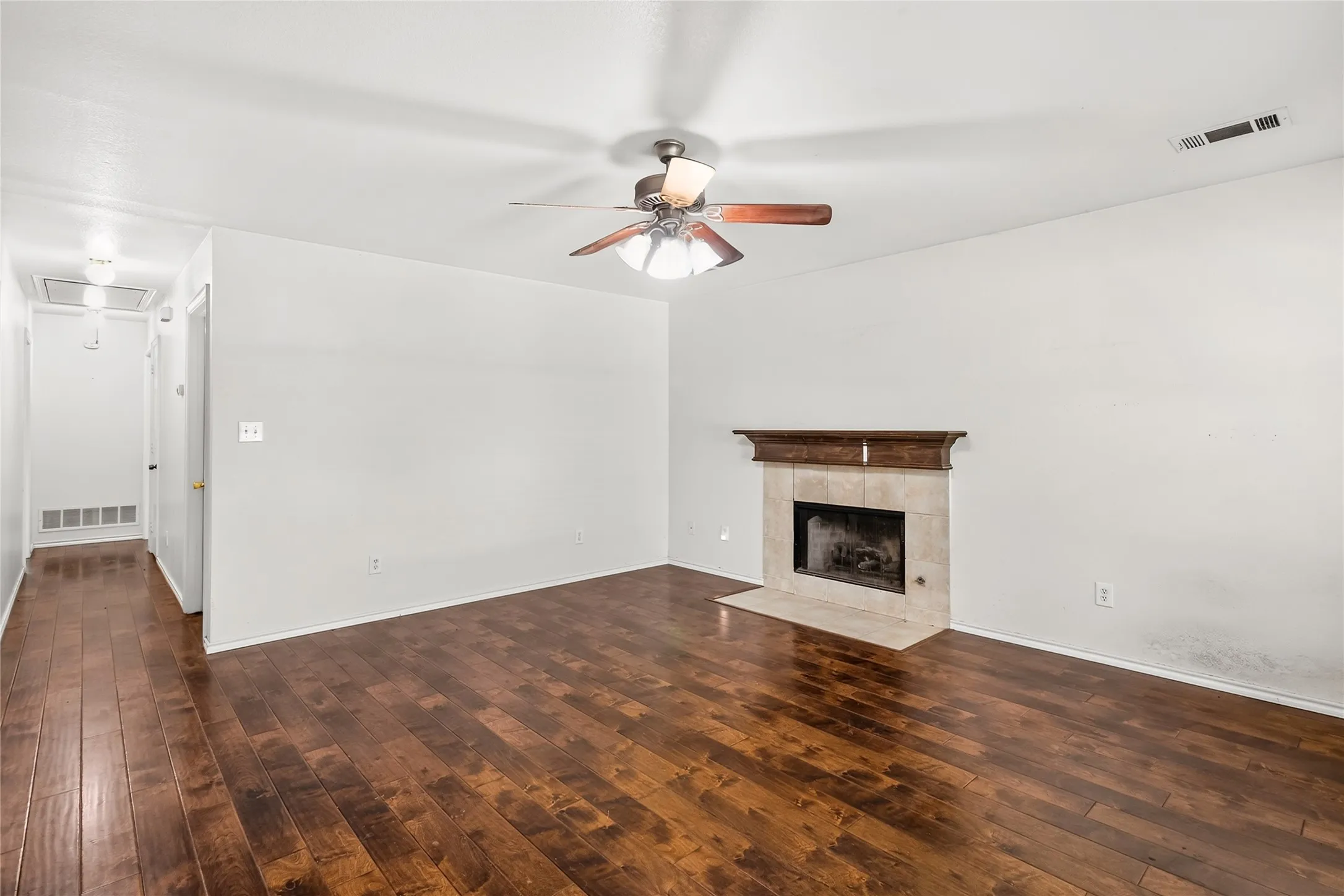 Retail For Sale in Collin County , 3409 Fannin Road, Melissa, Texas 75454, 0, 0, Garage spaces, 0 Sqft, built in 2003, mls#21362661, Real Estate Agent in Melissa, Homes For Sale in Collin county, Homes For Sale in Melissa, Realtor in Melissa Texas, Real Estate Brokerage Independent Realty Texas, Luminita Cordes Realtor