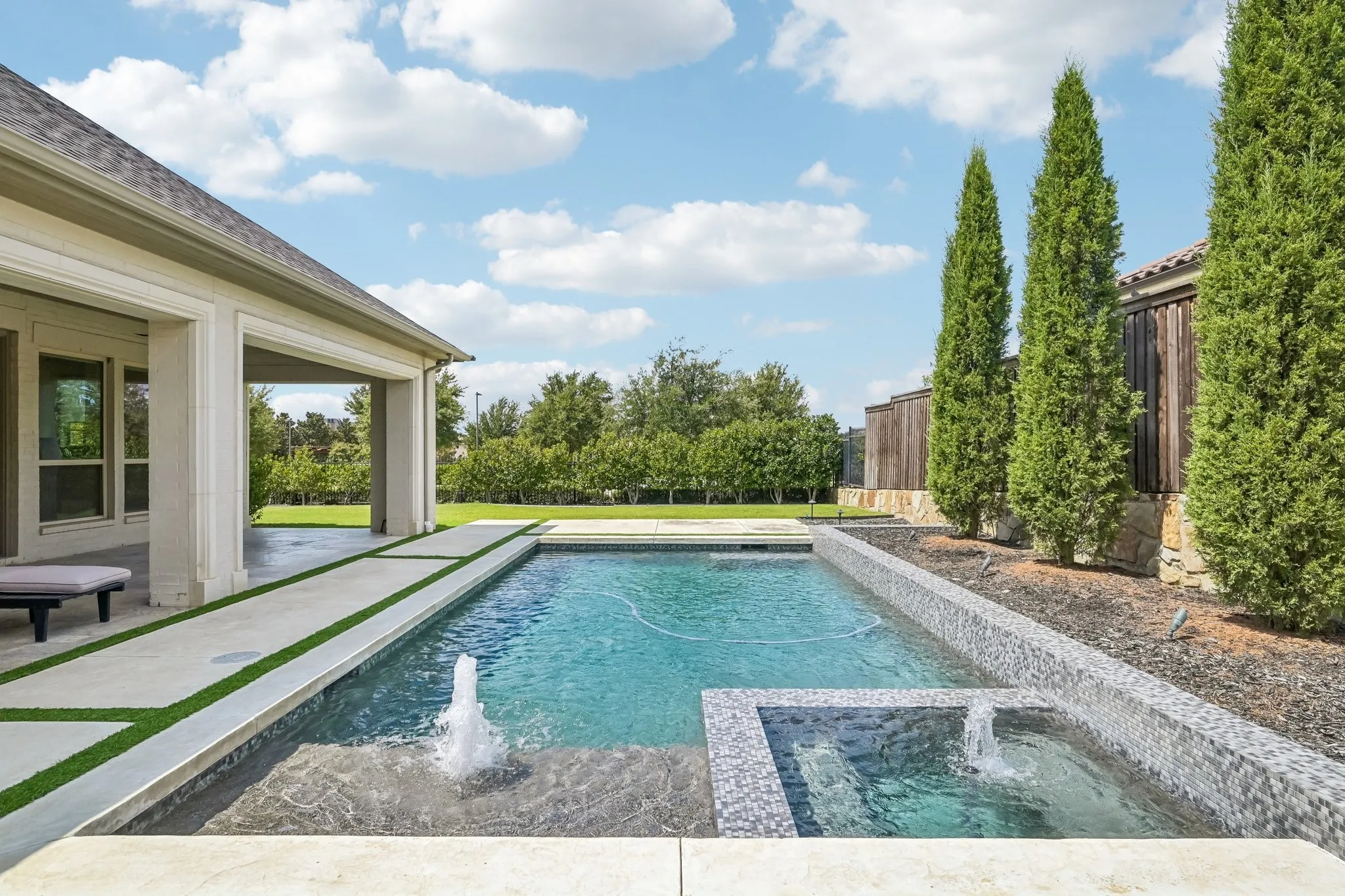 Single Family Residence For Sale in Denton County , 4214 Longwood Drive, Frisco, Texas 75033, 5 Bedroom, 6 Bathroom, 3 Garage spaces, 5,351 Sqft, built in 2016, mls#21373774, Real Estate Agent in Frisco, Homes For Sale in Denton county, Homes For Sale in Frisco, Realtor in Frisco Texas, Real Estate Brokerage Independent Realty Texas, Luminita Cordes Realtor