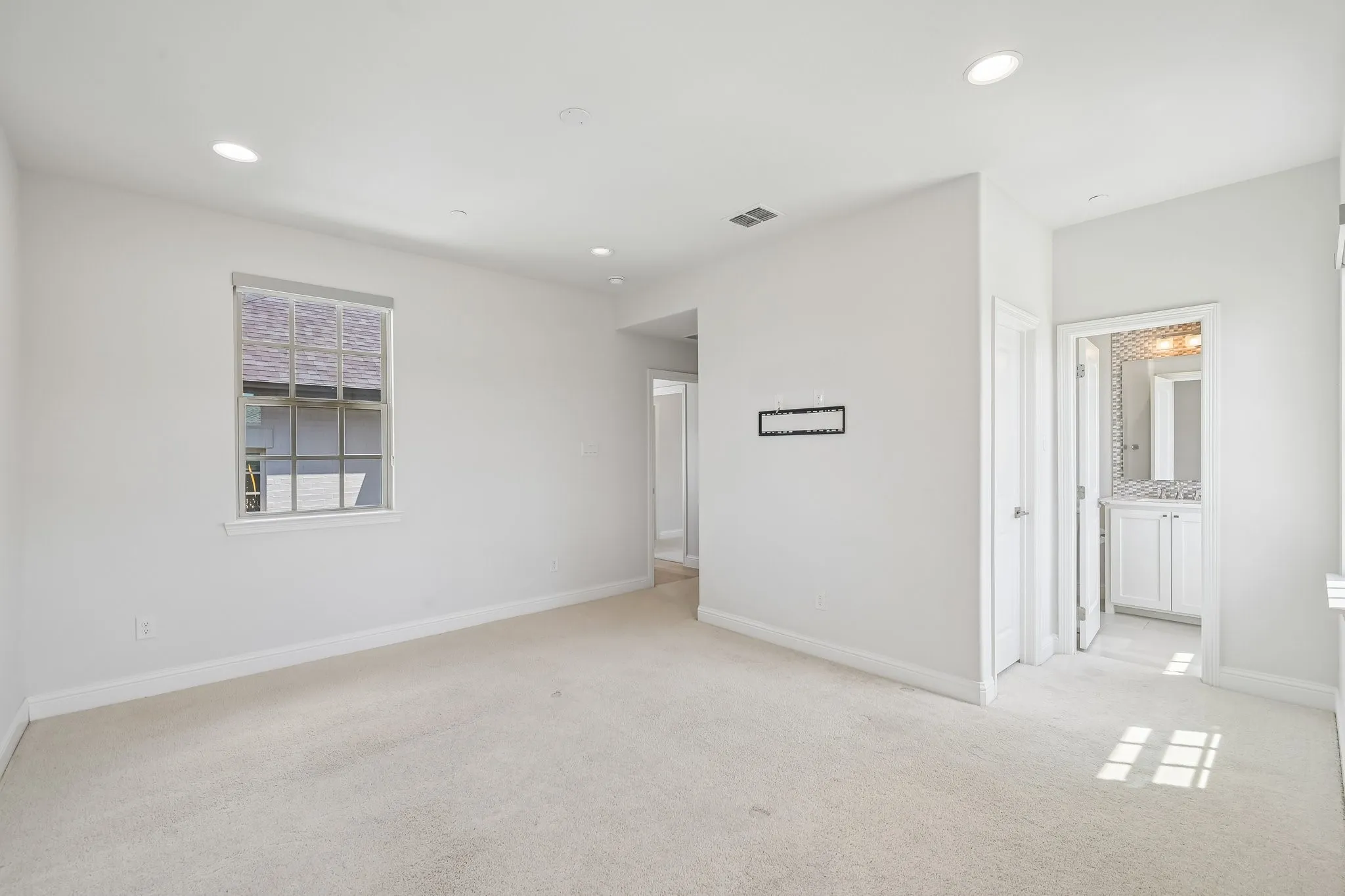 Bedroom - 2nd floor