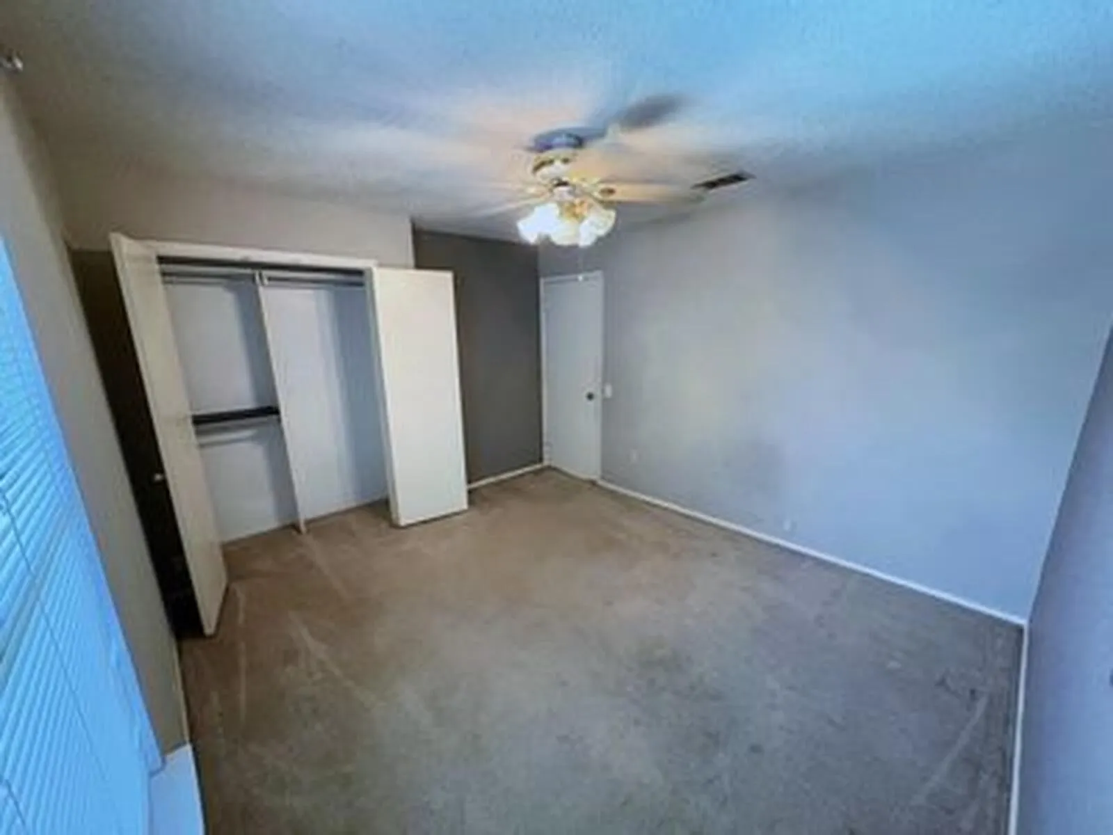 Single Family Residence For Sale in Tarrant County , 1149 Highland Station Drive, Saginaw, Texas 76131, 4 Bedroom, 3 Bathroom, 2 Garage spaces, 2,249 Sqft, built in 1995, mls#21374725, Real Estate Agent in Saginaw, Homes For Sale in Tarrant county, Homes For Sale in Saginaw, Realtor in Saginaw Texas, Real Estate Brokerage Independent Realty Texas, Luminita Cordes Realtor