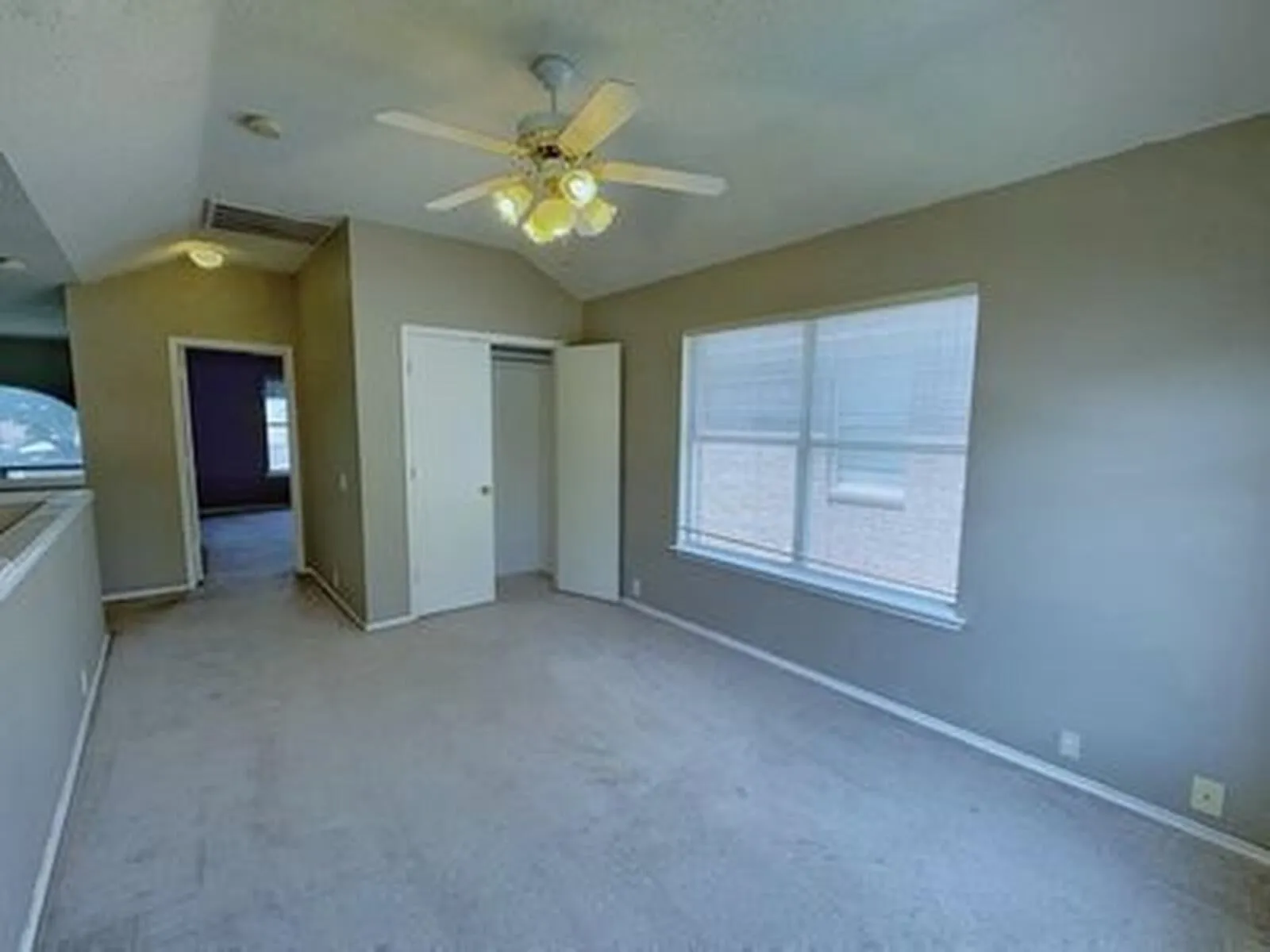 Single Family Residence For Sale in Tarrant County , 1149 Highland Station Drive, Saginaw, Texas 76131, 4 Bedroom, 3 Bathroom, 2 Garage spaces, 2,249 Sqft, built in 1995, mls#21374725, Real Estate Agent in Saginaw, Homes For Sale in Tarrant county, Homes For Sale in Saginaw, Realtor in Saginaw Texas, Real Estate Brokerage Independent Realty Texas, Luminita Cordes Realtor