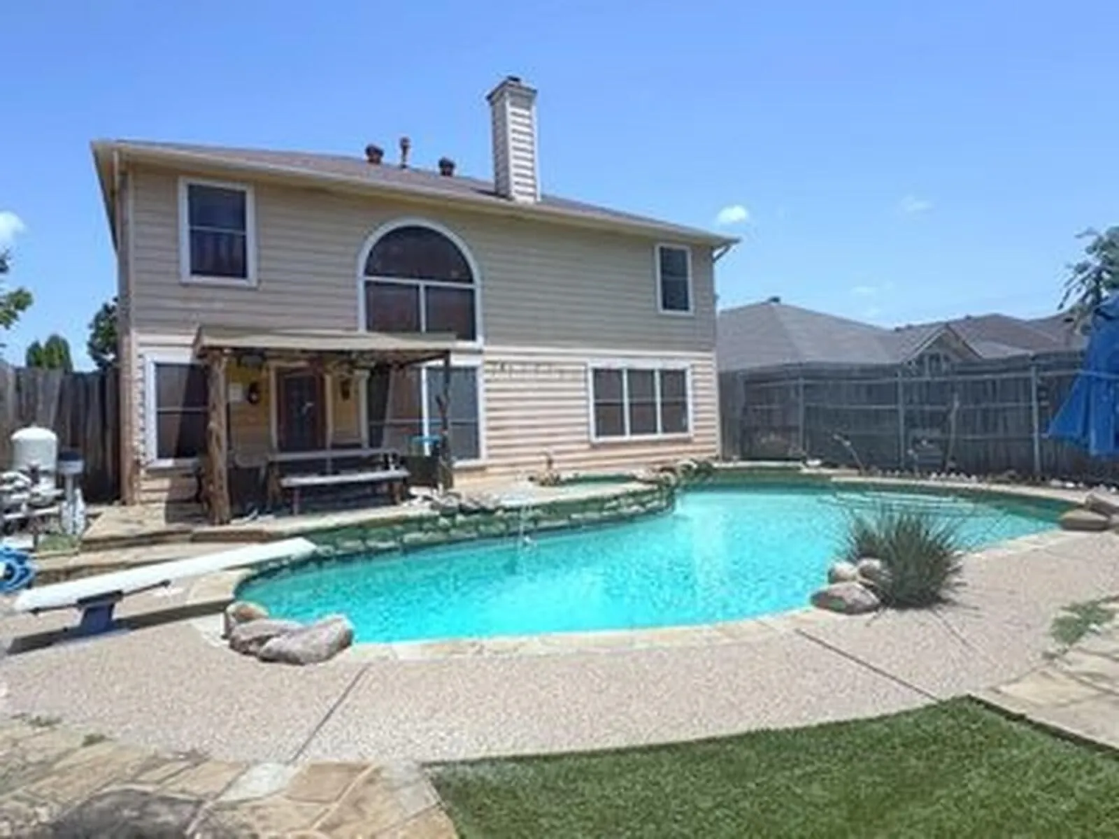 Single Family Residence For Sale in Tarrant County , 1149 Highland Station Drive, Saginaw, Texas 76131, 4 Bedroom, 3 Bathroom, 2 Garage spaces, 2,249 Sqft, built in 1995, mls#21374725, Real Estate Agent in Saginaw, Homes For Sale in Tarrant county, Homes For Sale in Saginaw, Realtor in Saginaw Texas, Real Estate Brokerage Independent Realty Texas, Luminita Cordes Realtor