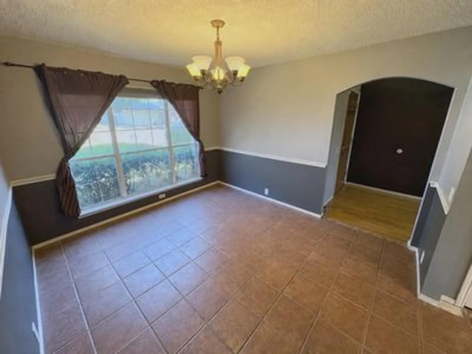 Single Family Residence For Sale in Tarrant County , 1149 Highland Station Drive, Saginaw, Texas 76131, 4 Bedroom, 3 Bathroom, 2 Garage spaces, 2,249 Sqft, built in 1995, mls#21374725, Real Estate Agent in Saginaw, Homes For Sale in Tarrant county, Homes For Sale in Saginaw, Realtor in Saginaw Texas, Real Estate Brokerage Independent Realty Texas, Luminita Cordes Realtor