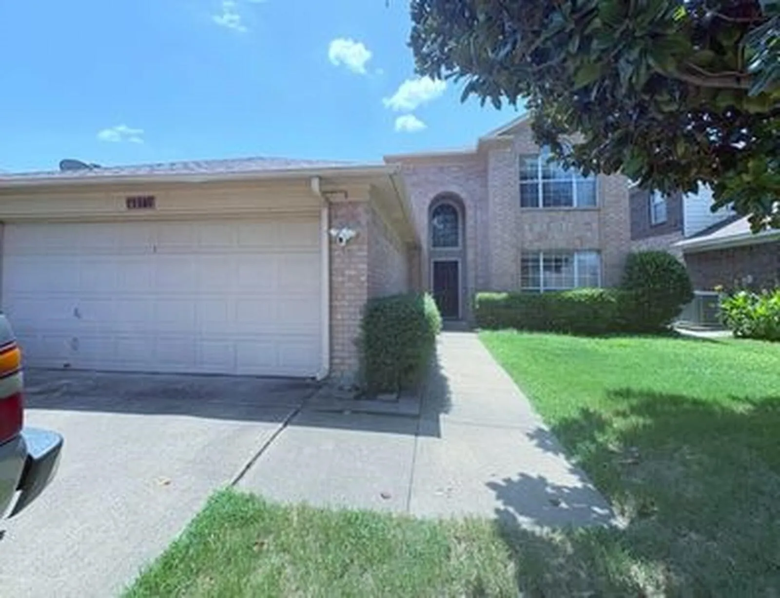 Single Family Residence For Sale in Tarrant County , 1149 Highland Station Drive, Saginaw, Texas 76131, 4 Bedroom, 3 Bathroom, 2 Garage spaces, 2,249 Sqft, built in 1995, mls#21374725, Real Estate Agent in Saginaw, Homes For Sale in Tarrant county, Homes For Sale in Saginaw, Realtor in Saginaw Texas, Real Estate Brokerage Independent Realty Texas, Luminita Cordes Realtor