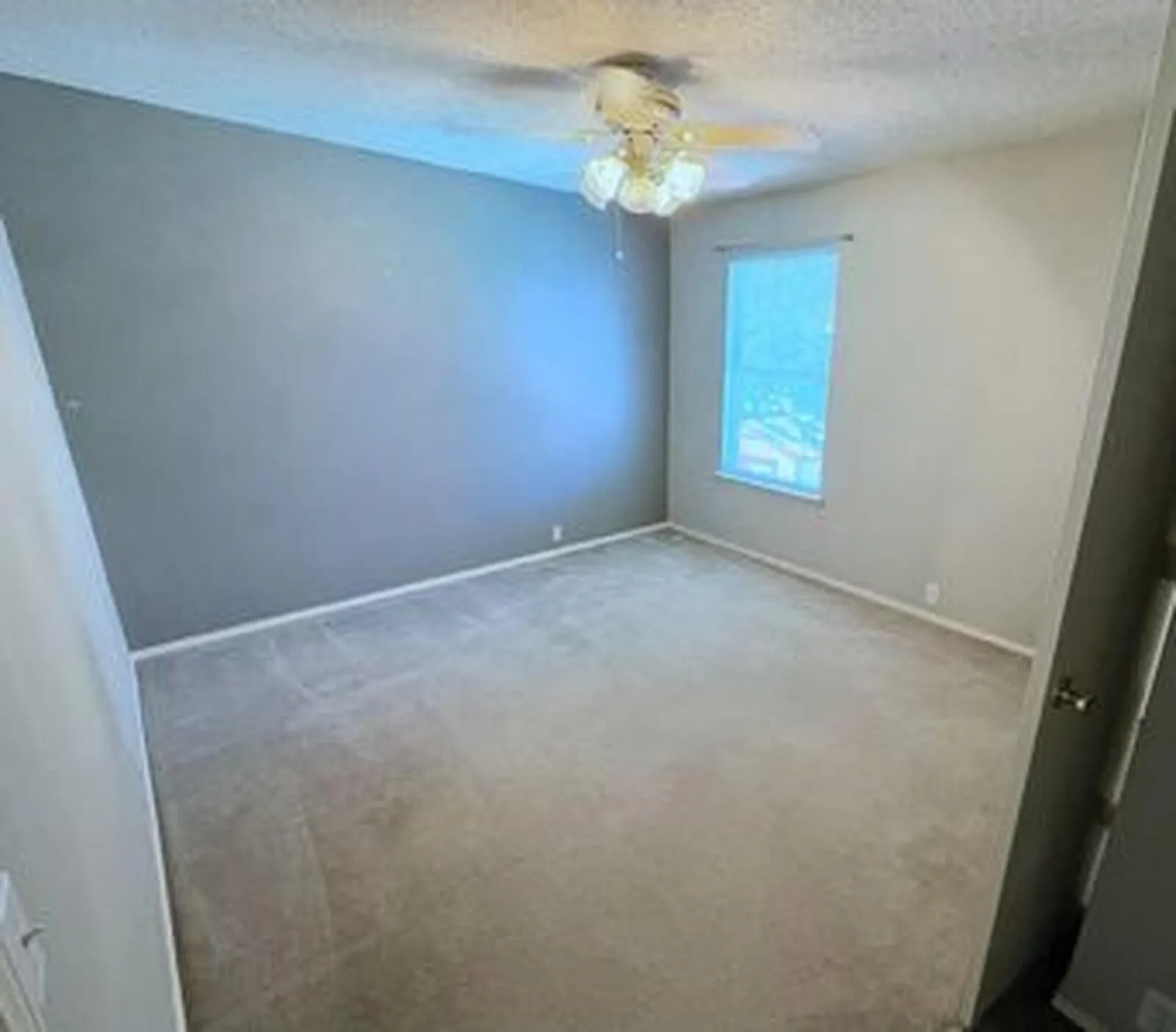 Single Family Residence For Sale in Tarrant County , 1149 Highland Station Drive, Saginaw, Texas 76131, 4 Bedroom, 3 Bathroom, 2 Garage spaces, 2,249 Sqft, built in 1995, mls#21374725, Real Estate Agent in Saginaw, Homes For Sale in Tarrant county, Homes For Sale in Saginaw, Realtor in Saginaw Texas, Real Estate Brokerage Independent Realty Texas, Luminita Cordes Realtor