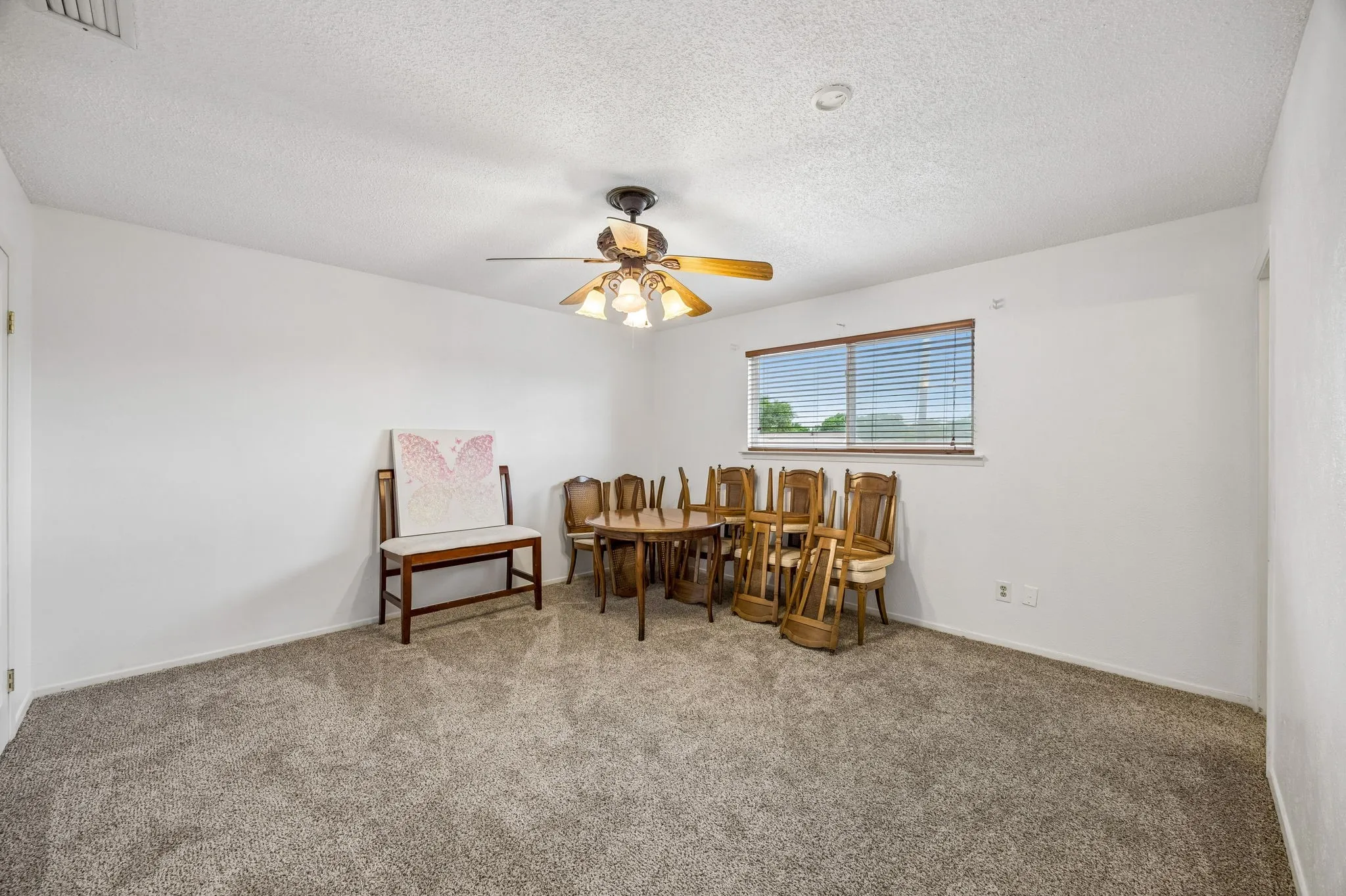 Single Family Residence For Sale in Collin County , 2417 Laurel Lane, Plano, Texas 75074, 5 Bedroom, 3 Bathroom, Garage spaces, 2,452 Sqft, built in 1978, mls#21374741, Real Estate Agent in Plano, Homes For Sale in Collin county, Homes For Sale in Plano, Realtor in Plano Texas, Real Estate Brokerage Independent Realty Texas, Luminita Cordes Realtor