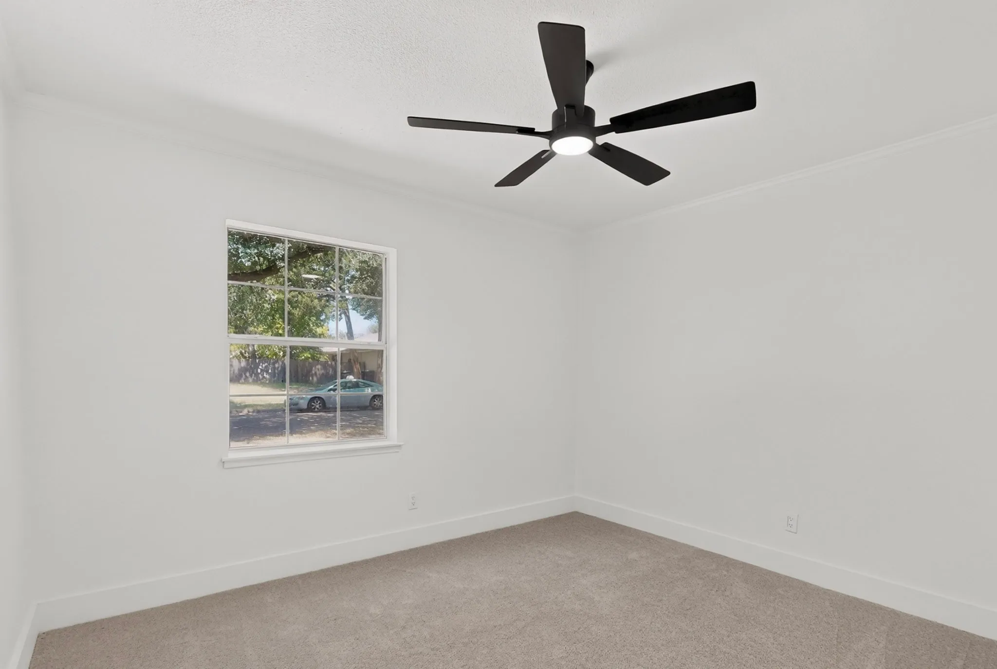 Single Family Residence For Sale in Dallas County , 516 Clover Lane, Garland, Texas 75043, 3 Bedroom, 2 Bathroom, 2 Garage spaces, 2,090 Sqft, built in 1972, mls#21369391, Real Estate Agent in Garland, Homes For Sale in Dallas county, Homes For Sale in Garland, Realtor in Garland Texas, Real Estate Brokerage Independent Realty Texas, Luminita Cordes Realtor