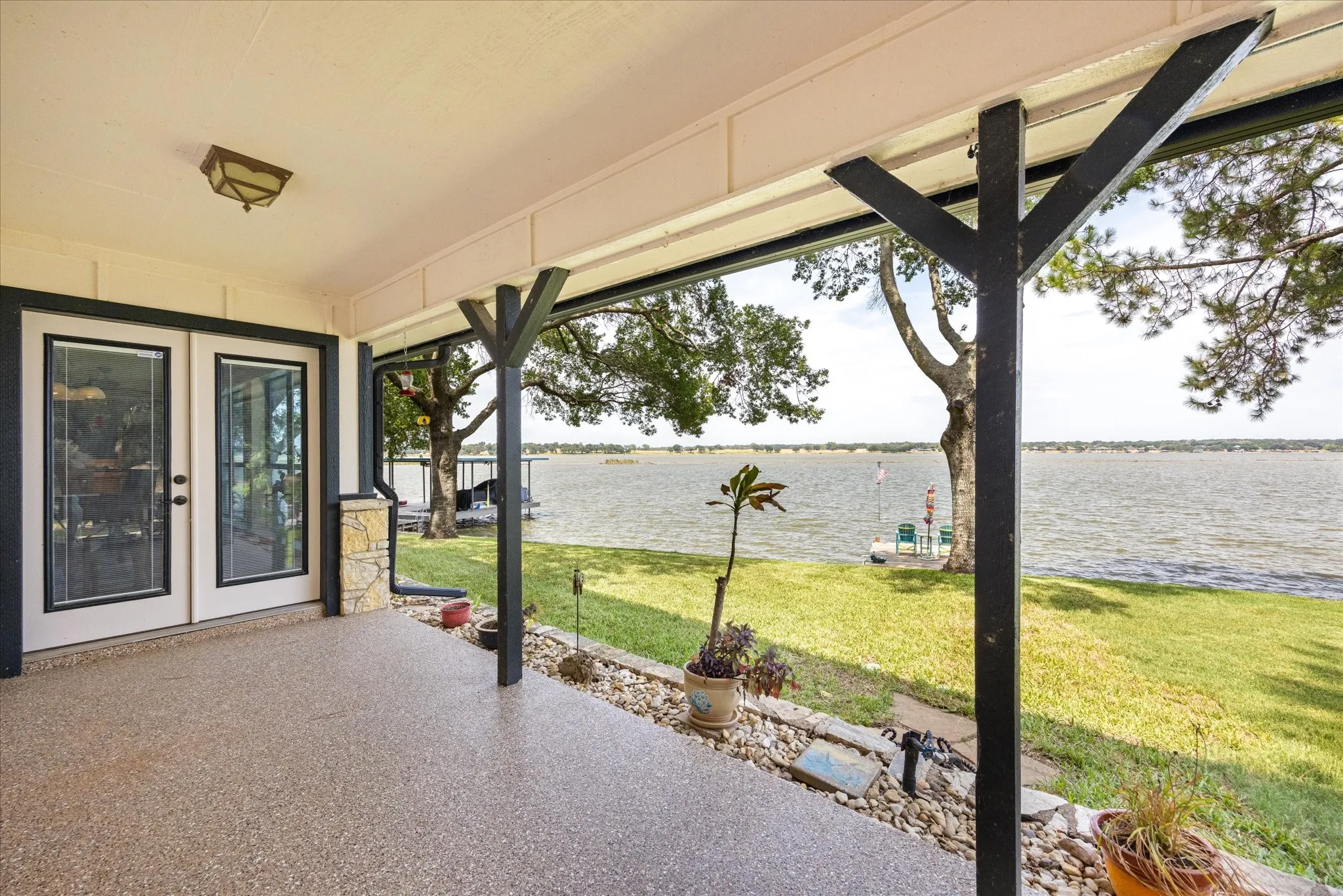 Single Family Residence For Sale in Hood County , 2537 Forest Park Drive, Granbury, Texas 76048, 2 Bedroom, 2 Bathroom, 2 Garage spaces, 1,623 Sqft, built in 1984, mls#21374459, Real Estate Agent in Granbury, Homes For Sale in Hood county, Homes For Sale in Granbury, Realtor in Granbury Texas, Real Estate Brokerage Independent Realty Texas, Luminita Cordes Realtor