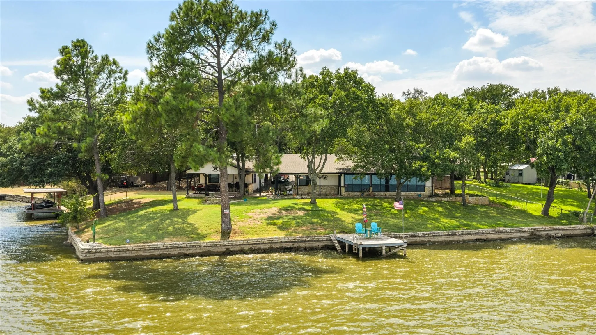 Single Family Residence For Sale in Hood County , 2537 Forest Park Drive, Granbury, Texas 76048, 2 Bedroom, 2 Bathroom, 2 Garage spaces, 1,623 Sqft, built in 1984, mls#21374459, Real Estate Agent in Granbury, Homes For Sale in Hood county, Homes For Sale in Granbury, Realtor in Granbury Texas, Real Estate Brokerage Independent Realty Texas, Luminita Cordes Realtor