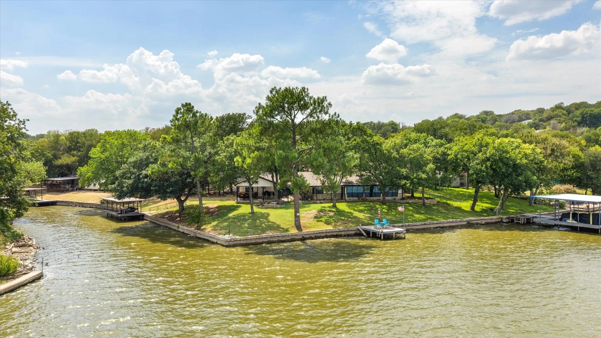 Single Family Residence For Sale in Hood County , 2537 Forest Park Drive, Granbury, Texas 76048, 2 Bedroom, 2 Bathroom, 2 Garage spaces, 1,623 Sqft, built in 1984, mls#21374459, Real Estate Agent in Granbury, Homes For Sale in Hood county, Homes For Sale in Granbury, Realtor in Granbury Texas, Real Estate Brokerage Independent Realty Texas, Luminita Cordes Realtor