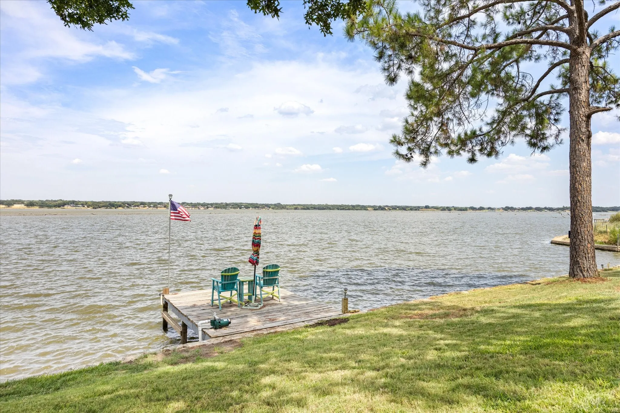 Single Family Residence For Sale in Hood County , 2537 Forest Park Drive, Granbury, Texas 76048, 2 Bedroom, 2 Bathroom, 2 Garage spaces, 1,623 Sqft, built in 1984, mls#21374459, Real Estate Agent in Granbury, Homes For Sale in Hood county, Homes For Sale in Granbury, Realtor in Granbury Texas, Real Estate Brokerage Independent Realty Texas, Luminita Cordes Realtor