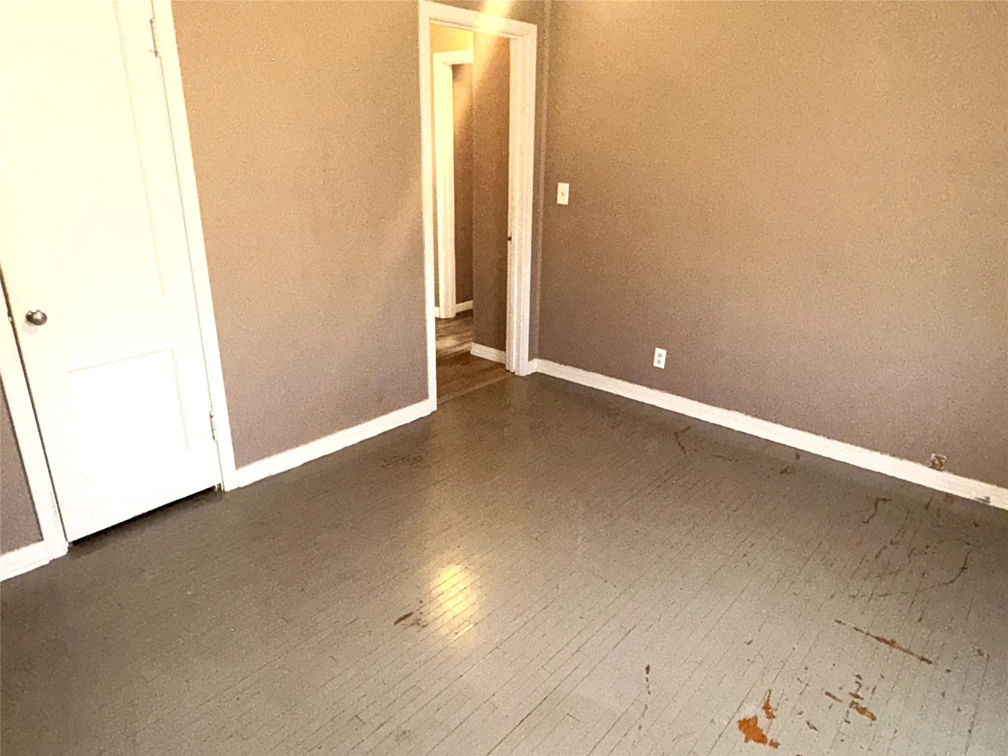 Single Family Residence For Sale in Eastland County , 1211 W 12th Street, Cisco, Texas 76437, 2 Bedroom, 1 Bathroom, Garage spaces, 1,096 Sqft, built in 1950, mls#21374738, Real Estate Agent in Cisco, Homes For Sale in Eastland county, Homes For Sale in Cisco, Realtor in Cisco Texas, Real Estate Brokerage Independent Realty Texas, Luminita Cordes Realtor