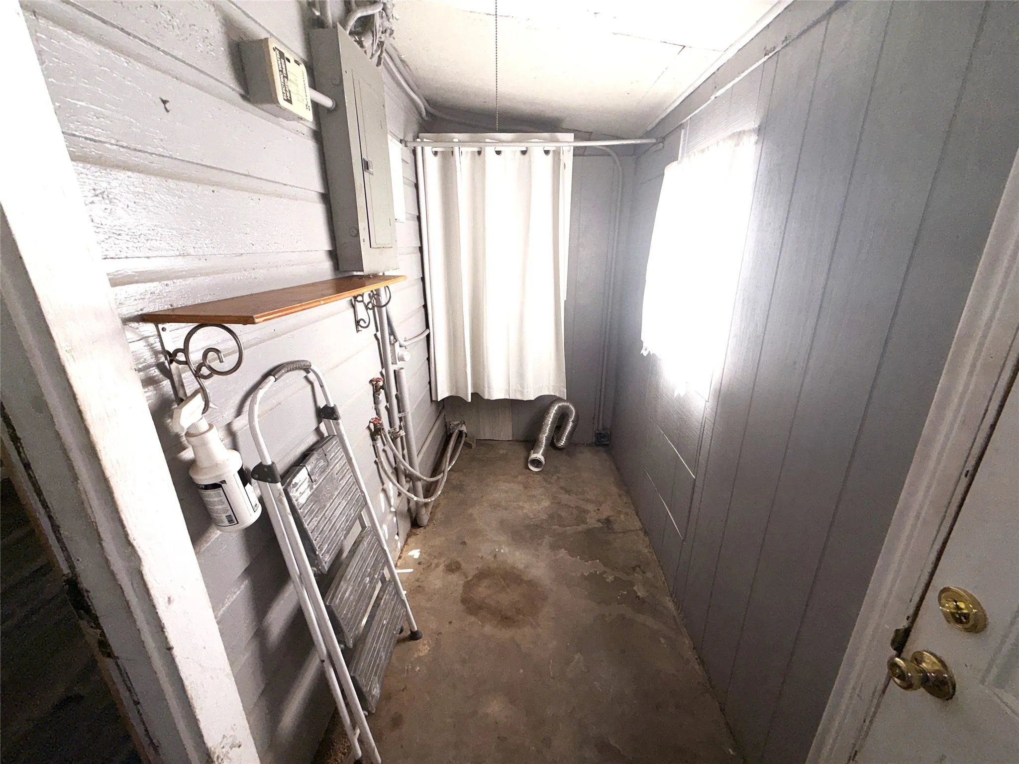 Single Family Residence For Sale in Eastland County , 1211 W 12th Street, Cisco, Texas 76437, 2 Bedroom, 1 Bathroom, Garage spaces, 1,096 Sqft, built in 1950, mls#21374738, Real Estate Agent in Cisco, Homes For Sale in Eastland county, Homes For Sale in Cisco, Realtor in Cisco Texas, Real Estate Brokerage Independent Realty Texas, Luminita Cordes Realtor