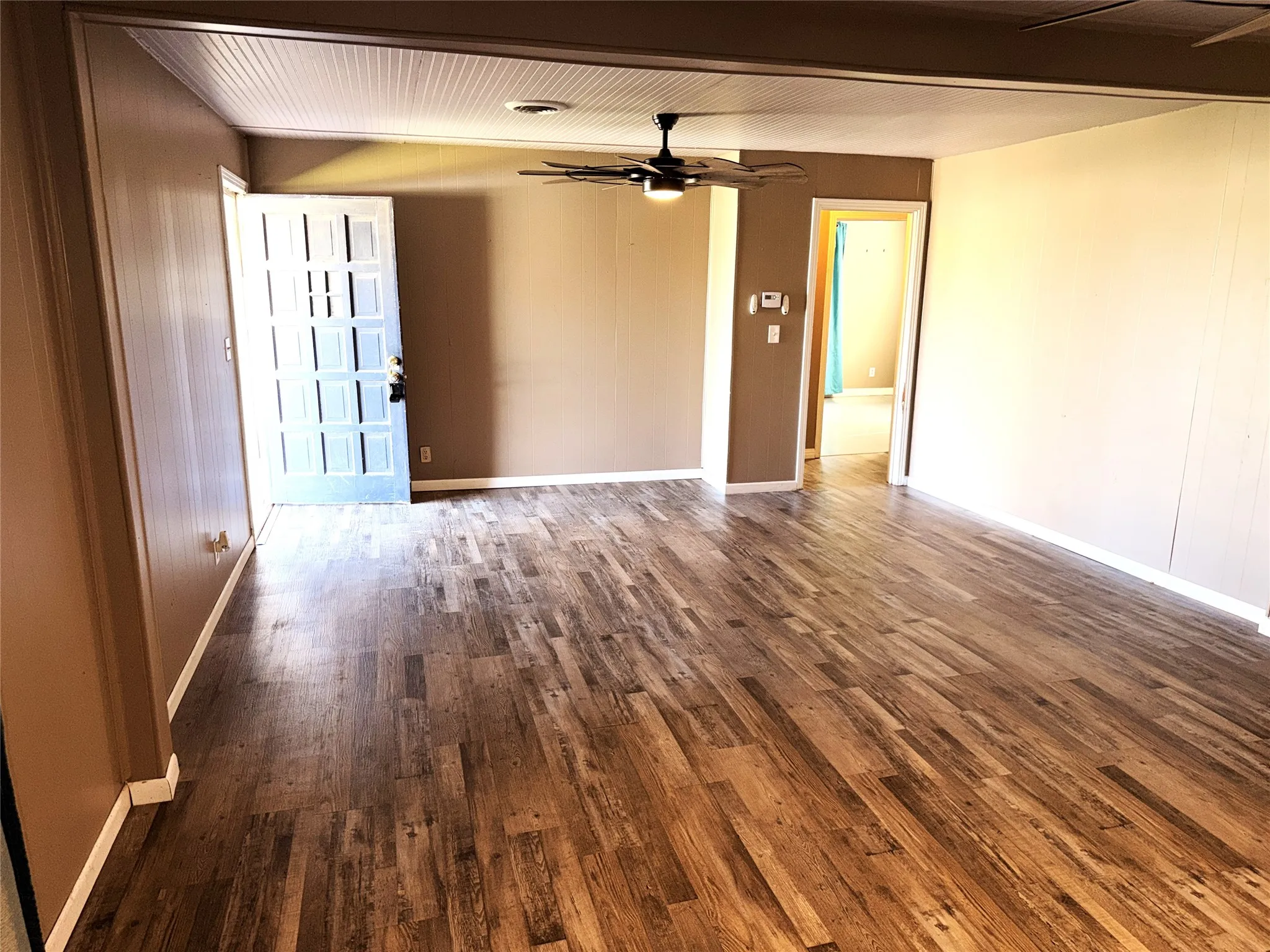 Single Family Residence For Sale in Eastland County , 1211 W 12th Street, Cisco, Texas 76437, 2 Bedroom, 1 Bathroom, Garage spaces, 1,096 Sqft, built in 1950, mls#21374738, Real Estate Agent in Cisco, Homes For Sale in Eastland county, Homes For Sale in Cisco, Realtor in Cisco Texas, Real Estate Brokerage Independent Realty Texas, Luminita Cordes Realtor