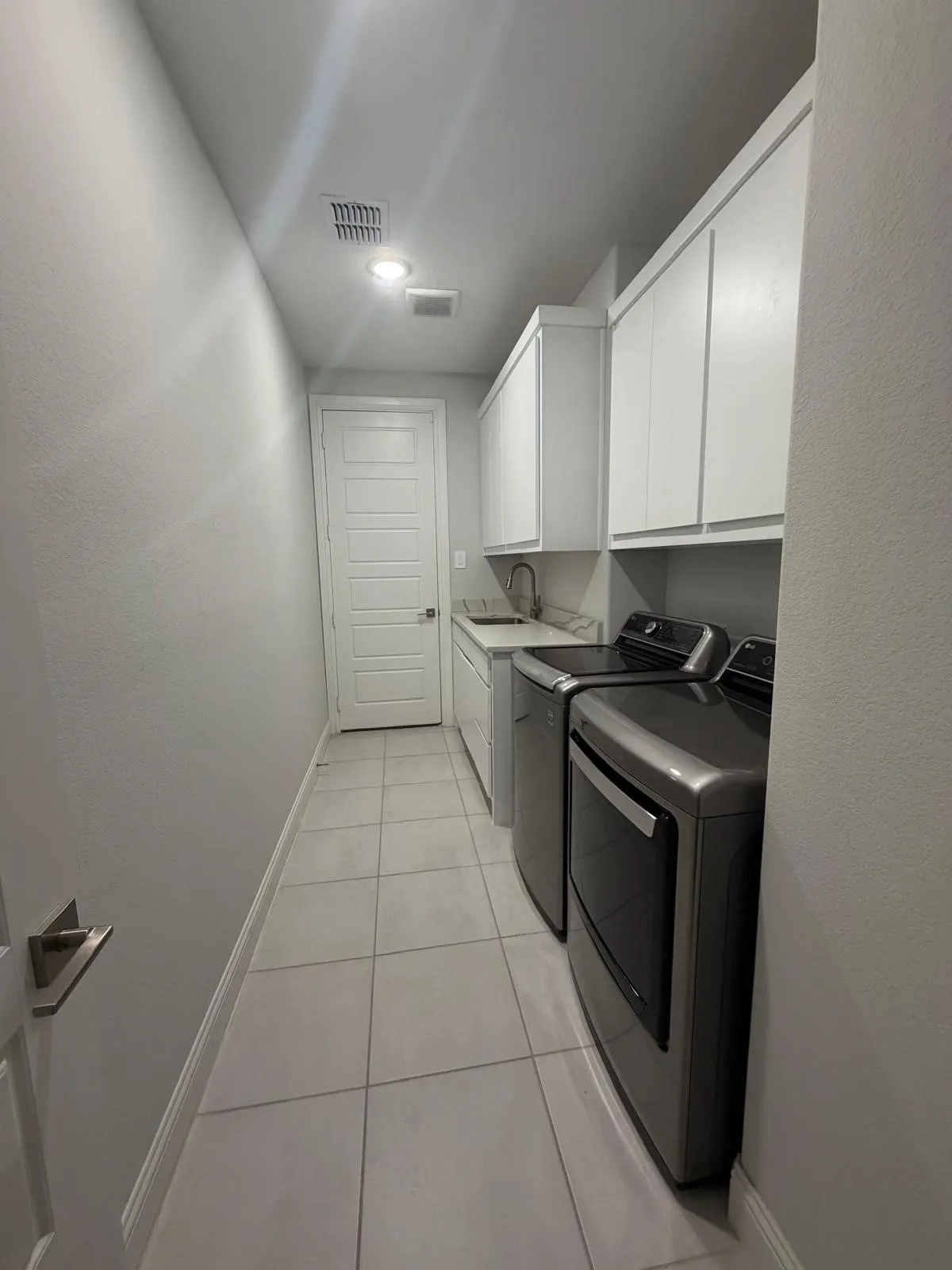 Single Family Residence For Rent in Collin County , 12609 Diamond Creek Drive, Frisco, Texas 75035, 5 Bedroom, 6 Bathroom, 3 Garage spaces, 4,336 Sqft, built in 2022, mls#21374743, Real Estate Agent in Frisco, Homes For Rent in Collin county, Homes For Rent in Frisco, Realtor in Frisco Texas, Real Estate Brokerage Independent Realty Texas, Luminita Cordes Realtor