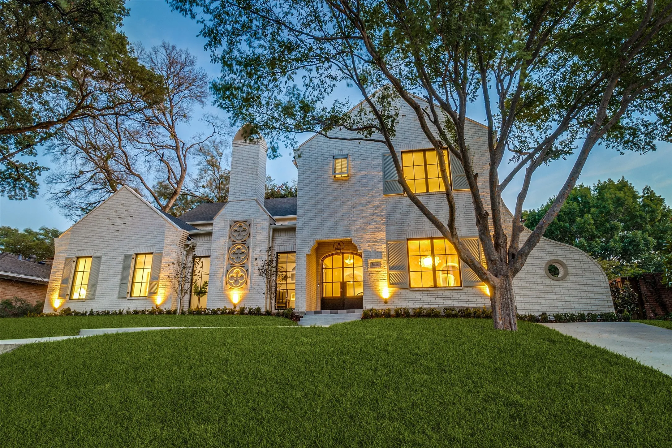 Single Family Residence For Sale in Dallas County , 6910 Wabash Circle, Dallas, Texas 75214, 5 Bedroom, 8 Bathroom, 2 Garage spaces, 6,200 Sqft, built in 2026, mls#21330518, Real Estate Agent in Dallas, Homes For Sale in Dallas county, Homes For Sale in Dallas, Realtor in Dallas Texas, Real Estate Brokerage Independent Realty Texas, Luminita Cordes Realtor