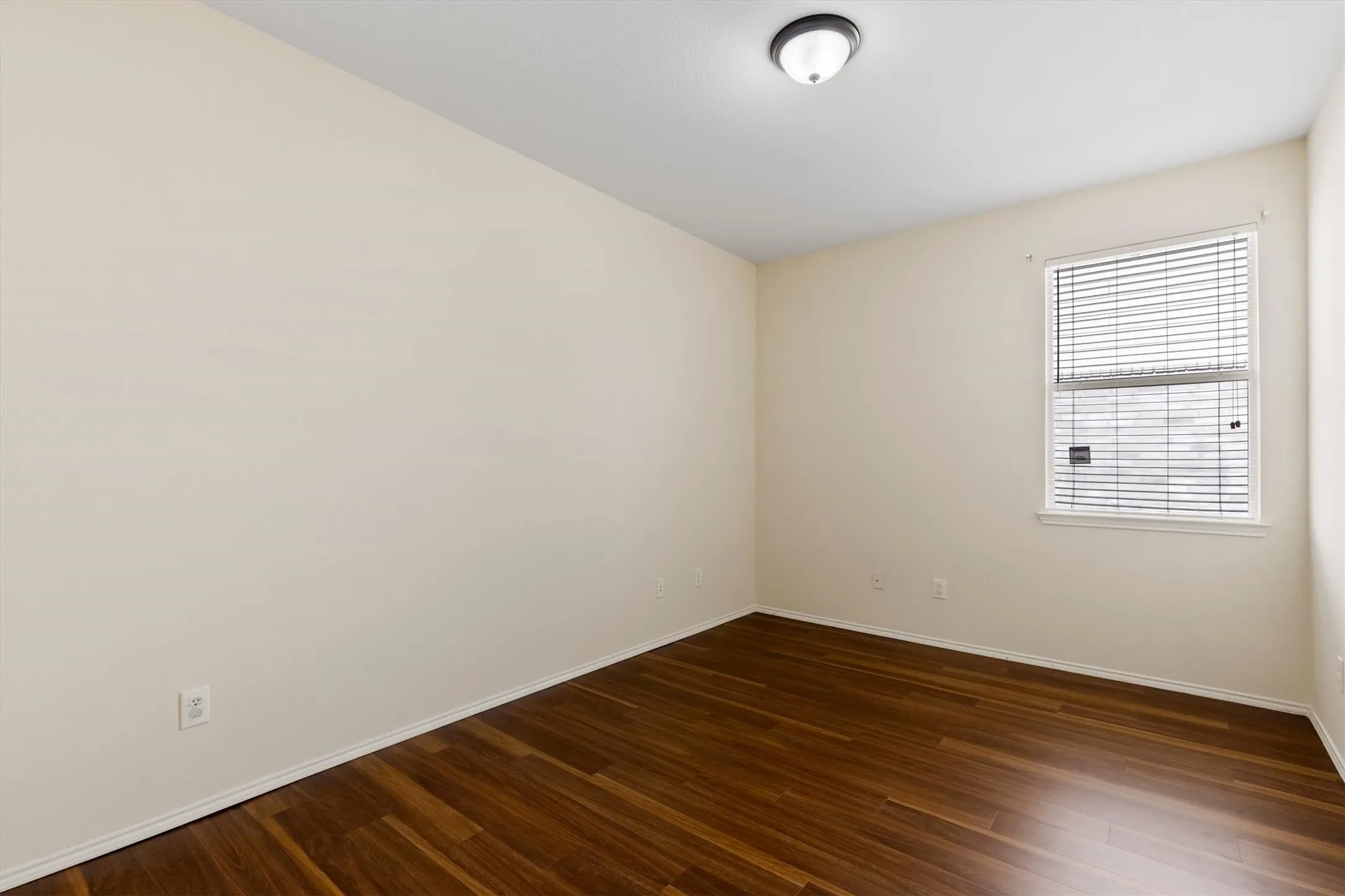Single Family Residence For Rent in Collin County , 3101 Paradise Valley Drive, Plano, Texas 75025, 4 Bedroom, 2 Bathroom, 2 Garage spaces, 2,297 Sqft, built in 2001, mls#21369305, Real Estate Agent in Plano, Homes For Rent in Collin county, Homes For Rent in Plano, Realtor in Plano Texas, Real Estate Brokerage Independent Realty Texas, Luminita Cordes Realtor