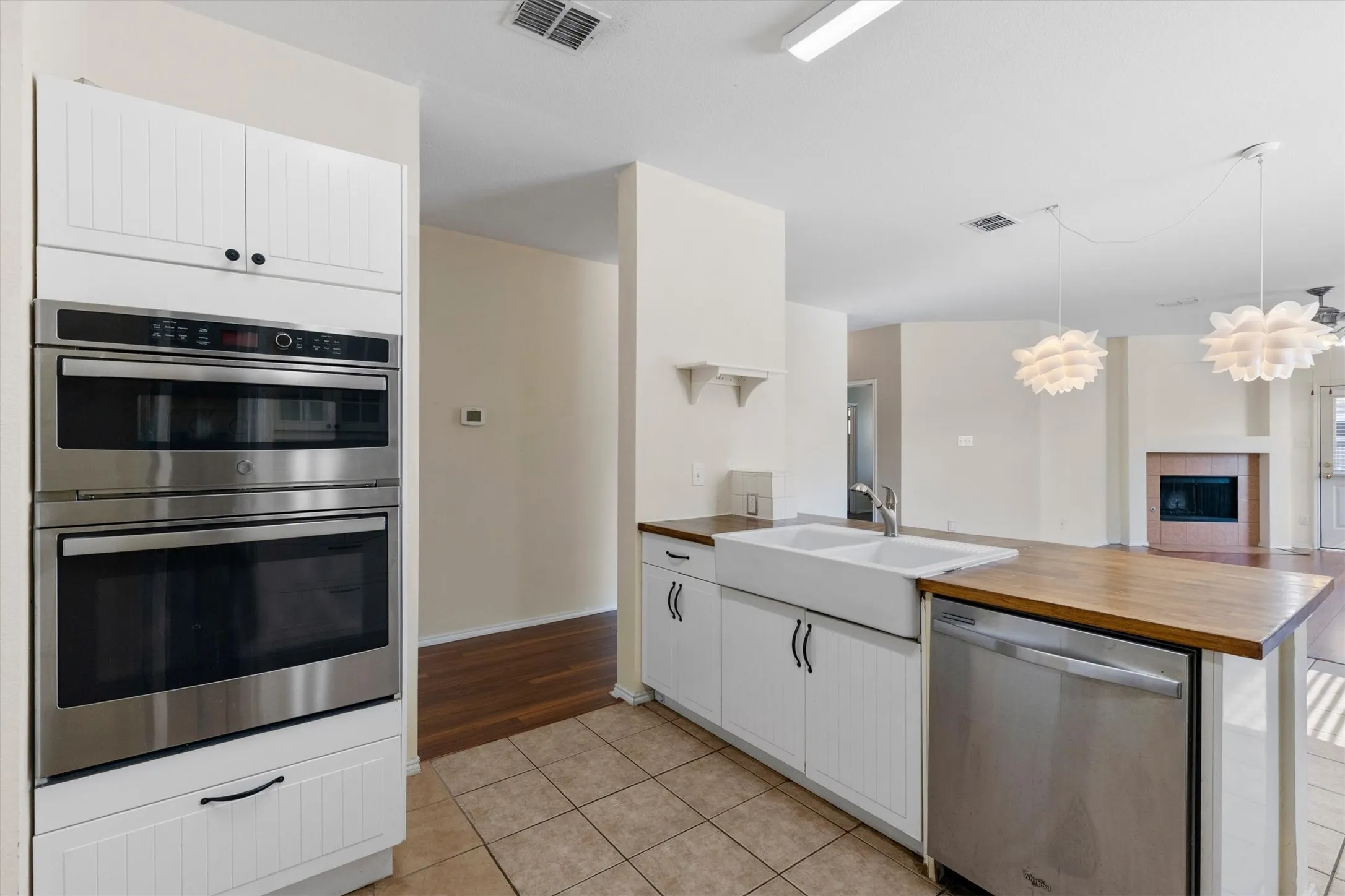 Single Family Residence For Rent in Collin County , 3101 Paradise Valley Drive, Plano, Texas 75025, 4 Bedroom, 2 Bathroom, 2 Garage spaces, 2,297 Sqft, built in 2001, mls#21369305, Real Estate Agent in Plano, Homes For Rent in Collin county, Homes For Rent in Plano, Realtor in Plano Texas, Real Estate Brokerage Independent Realty Texas, Luminita Cordes Realtor