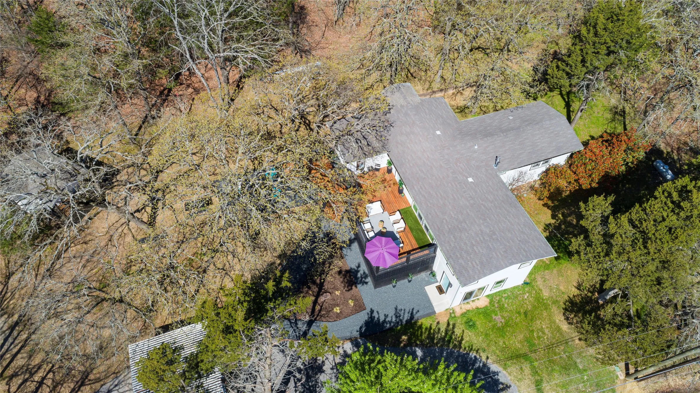 Single Family Residence For Rent in Grayson County , 251 Queens Drive, Pottsboro, Texas 75076, 4 Bedroom, 4 Bathroom, Garage spaces, 2,258 Sqft, built in 1973, mls#21374167, Real Estate Agent in Pottsboro, Homes For Rent in Grayson county, Homes For Rent in Pottsboro, Realtor in Pottsboro Texas, Real Estate Brokerage Independent Realty Texas, Luminita Cordes Realtor