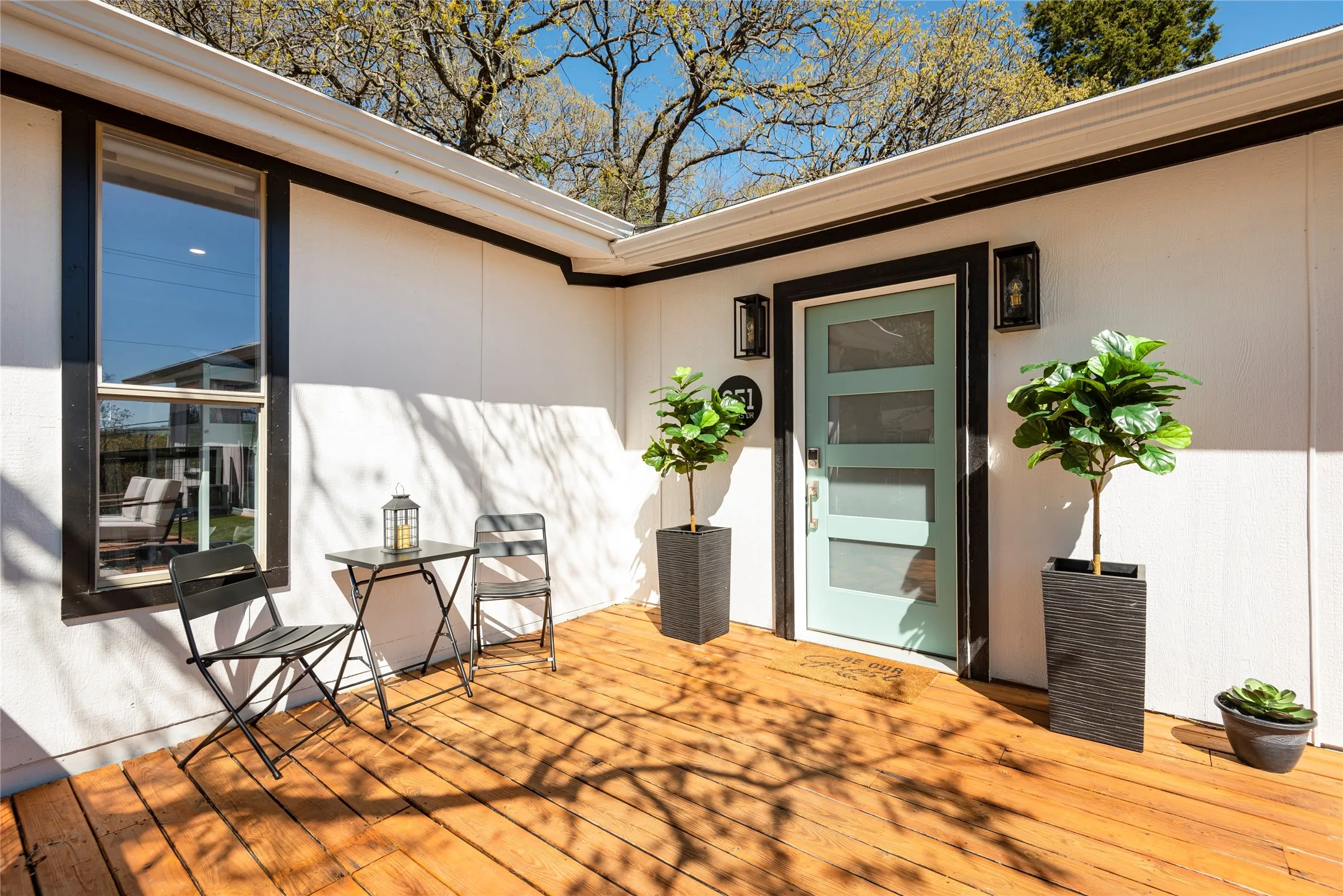 Single Family Residence For Rent in Grayson County , 251 Queens Drive, Pottsboro, Texas 75076, 4 Bedroom, 4 Bathroom, Garage spaces, 2,258 Sqft, built in 1973, mls#21374167, Real Estate Agent in Pottsboro, Homes For Rent in Grayson county, Homes For Rent in Pottsboro, Realtor in Pottsboro Texas, Real Estate Brokerage Independent Realty Texas, Luminita Cordes Realtor