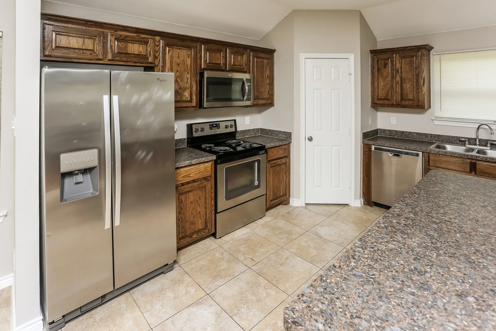 Single Family Residence For Rent in Dallas County , 623 Hilton Drive, Lancaster, Texas 75146, 4 Bedroom, 2 Bathroom, 2 Garage spaces, 1,889 Sqft, built in 2017, mls#21374782, Real Estate Agent in Lancaster, Homes For Rent in Dallas county, Homes For Rent in Lancaster, Realtor in Lancaster Texas, Real Estate Brokerage Independent Realty Texas, Luminita Cordes Realtor