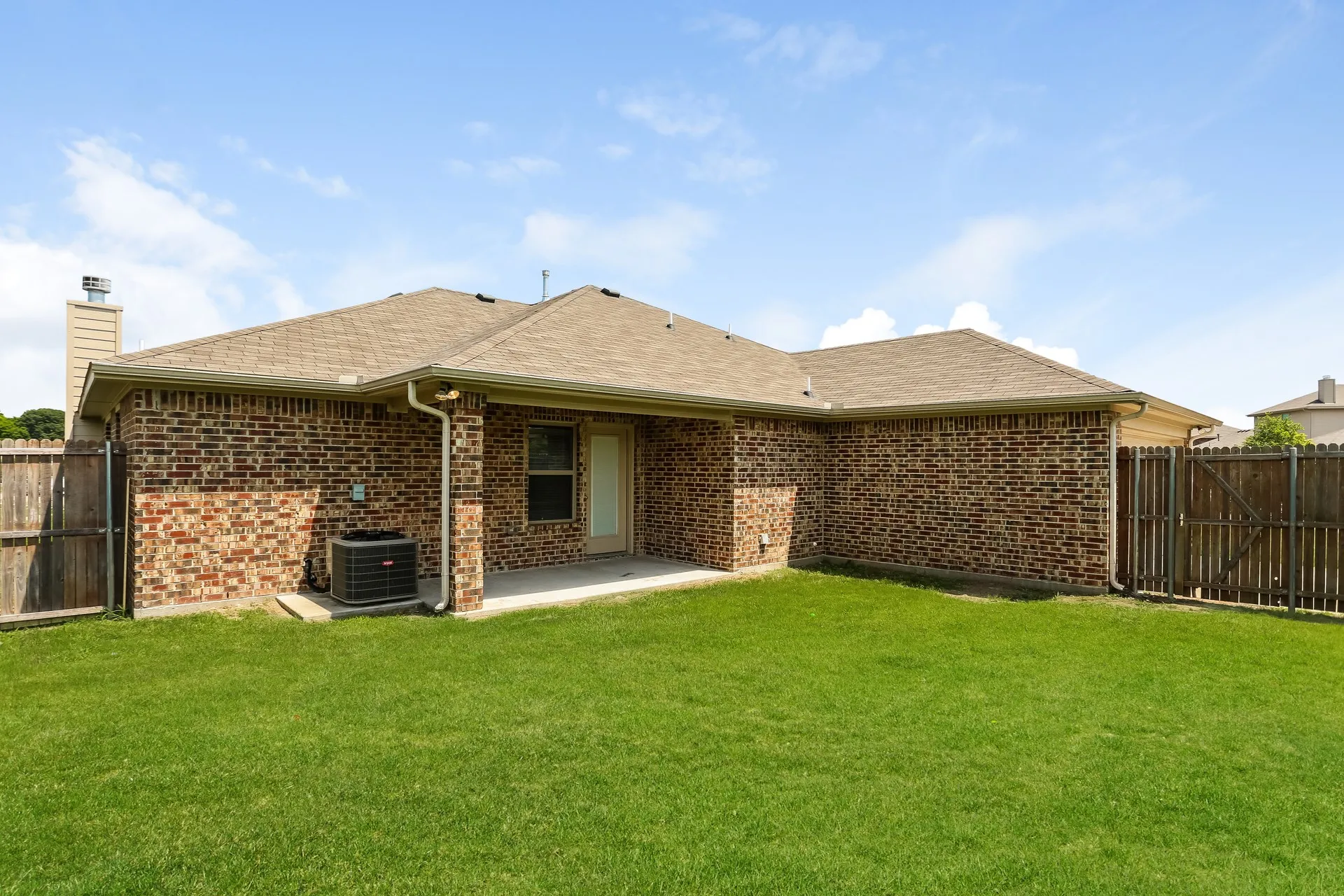 Single Family Residence For Rent in Dallas County , 623 Hilton Drive, Lancaster, Texas 75146, 4 Bedroom, 2 Bathroom, 2 Garage spaces, 1,889 Sqft, built in 2017, mls#21374782, Real Estate Agent in Lancaster, Homes For Rent in Dallas county, Homes For Rent in Lancaster, Realtor in Lancaster Texas, Real Estate Brokerage Independent Realty Texas, Luminita Cordes Realtor