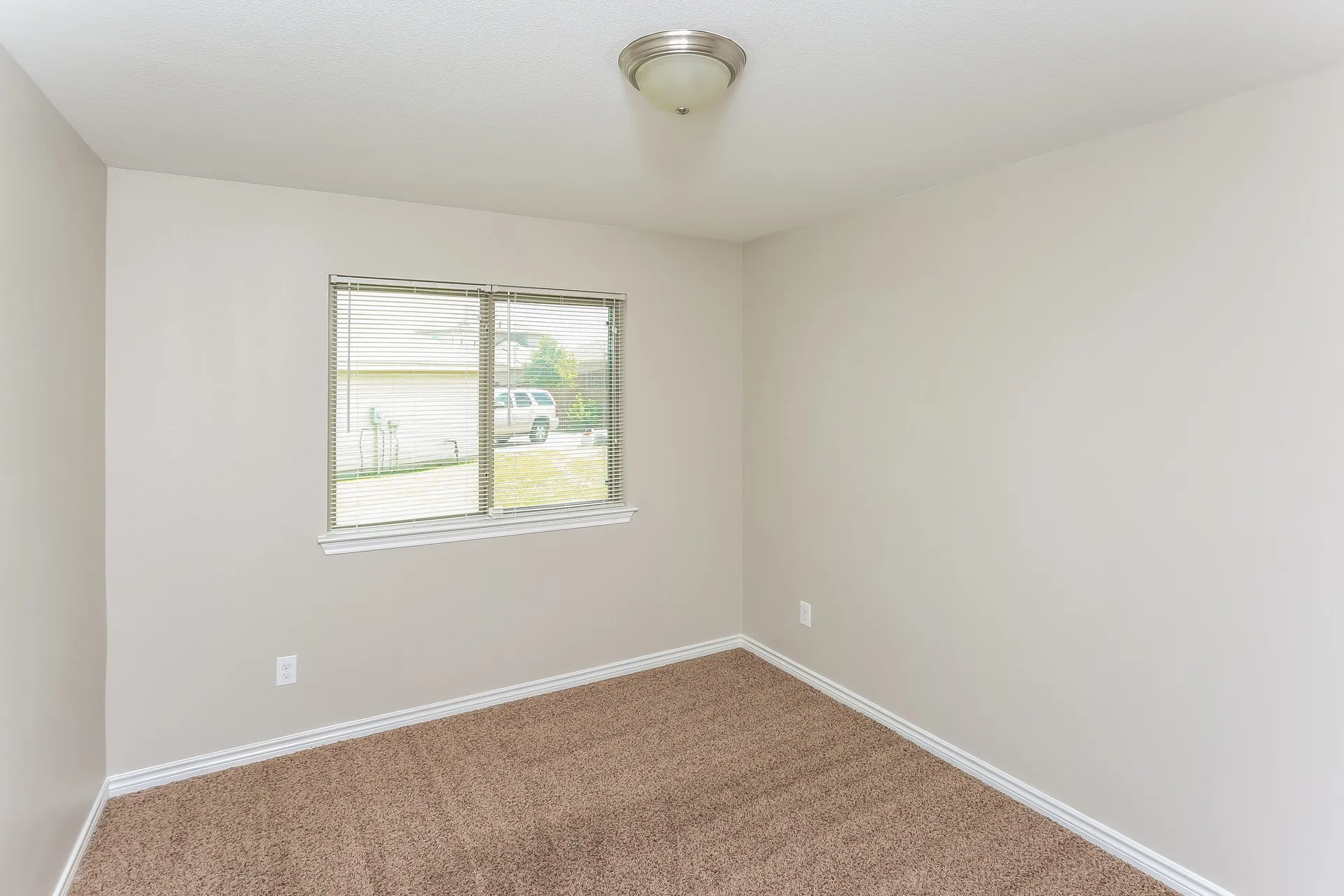 Single Family Residence For Rent in Dallas County , 623 Hilton Drive, Lancaster, Texas 75146, 4 Bedroom, 2 Bathroom, 2 Garage spaces, 1,889 Sqft, built in 2017, mls#21374782, Real Estate Agent in Lancaster, Homes For Rent in Dallas county, Homes For Rent in Lancaster, Realtor in Lancaster Texas, Real Estate Brokerage Independent Realty Texas, Luminita Cordes Realtor