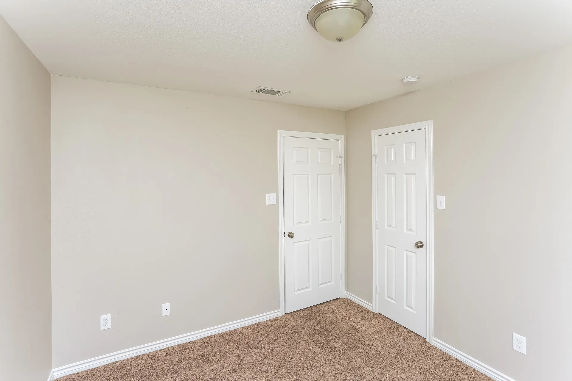 Single Family Residence For Rent in Dallas County , 623 Hilton Drive, Lancaster, Texas 75146, 4 Bedroom, 2 Bathroom, 2 Garage spaces, 1,889 Sqft, built in 2017, mls#21374782, Real Estate Agent in Lancaster, Homes For Rent in Dallas county, Homes For Rent in Lancaster, Realtor in Lancaster Texas, Real Estate Brokerage Independent Realty Texas, Luminita Cordes Realtor