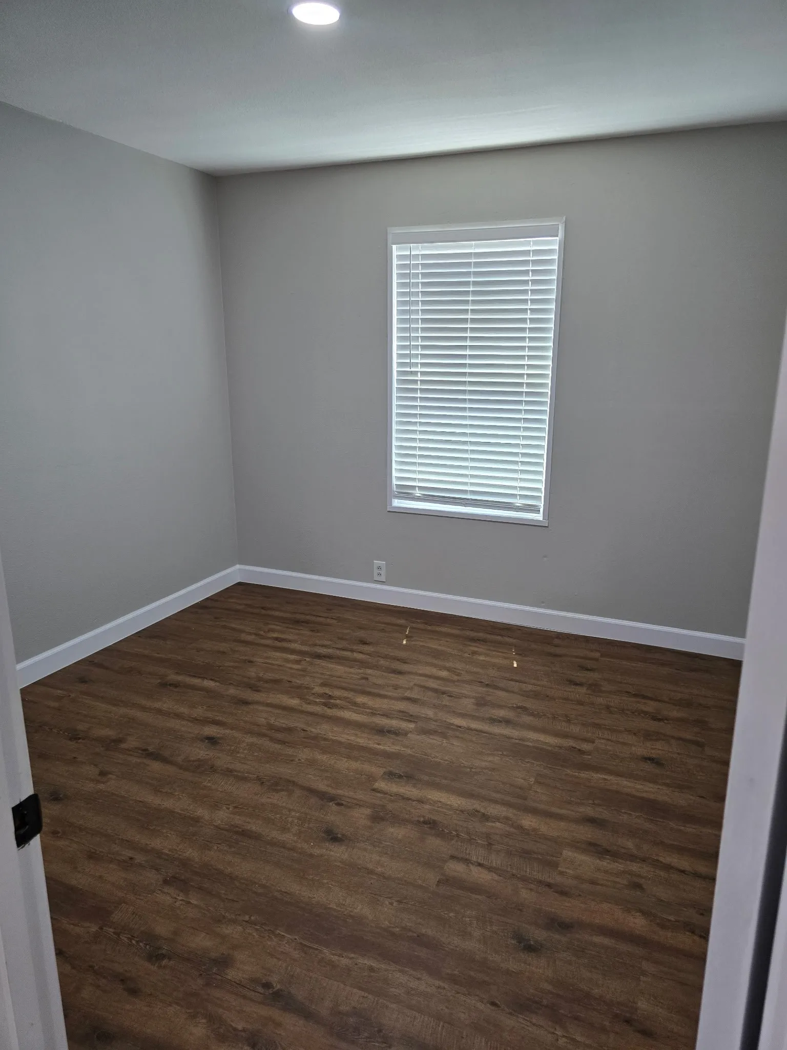 Single Family Residence For Rent in Grayson County , 412 SMITH ROW 1, Sherman, Texas 75090, 3 Bedroom, 1 Bathroom, 2 Garage spaces, 748 Sqft, built in 1970, mls#21374792, Real Estate Agent in Sherman, Homes For Rent in Grayson county, Homes For Rent in Sherman, Realtor in Sherman Texas, Real Estate Brokerage Independent Realty Texas, Luminita Cordes Realtor