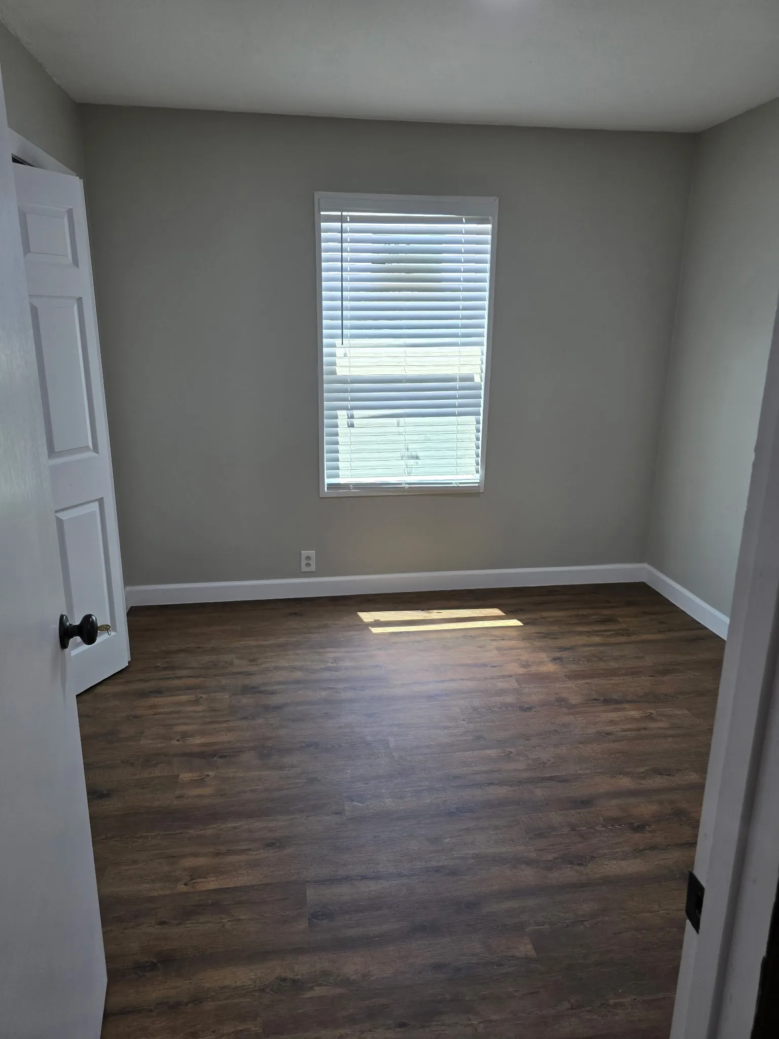 Single Family Residence For Rent in Grayson County , 412 SMITH ROW 1, Sherman, Texas 75090, 3 Bedroom, 1 Bathroom, 2 Garage spaces, 748 Sqft, built in 1970, mls#21374792, Real Estate Agent in Sherman, Homes For Rent in Grayson county, Homes For Rent in Sherman, Realtor in Sherman Texas, Real Estate Brokerage Independent Realty Texas, Luminita Cordes Realtor