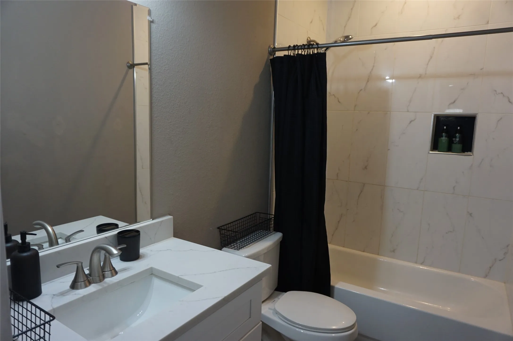 Single Family Residence For Rent in Dallas County , 4819 Baldwin Street, Dallas, Texas 75210, 3 Bedroom, 2 Bathroom, 1 Garage spaces, 1,530 Sqft, built in 2022, mls#21373230, Real Estate Agent in Dallas, Homes For Rent in Dallas county, Homes For Rent in Dallas, Realtor in Dallas Texas, Real Estate Brokerage Independent Realty Texas, Luminita Cordes Realtor