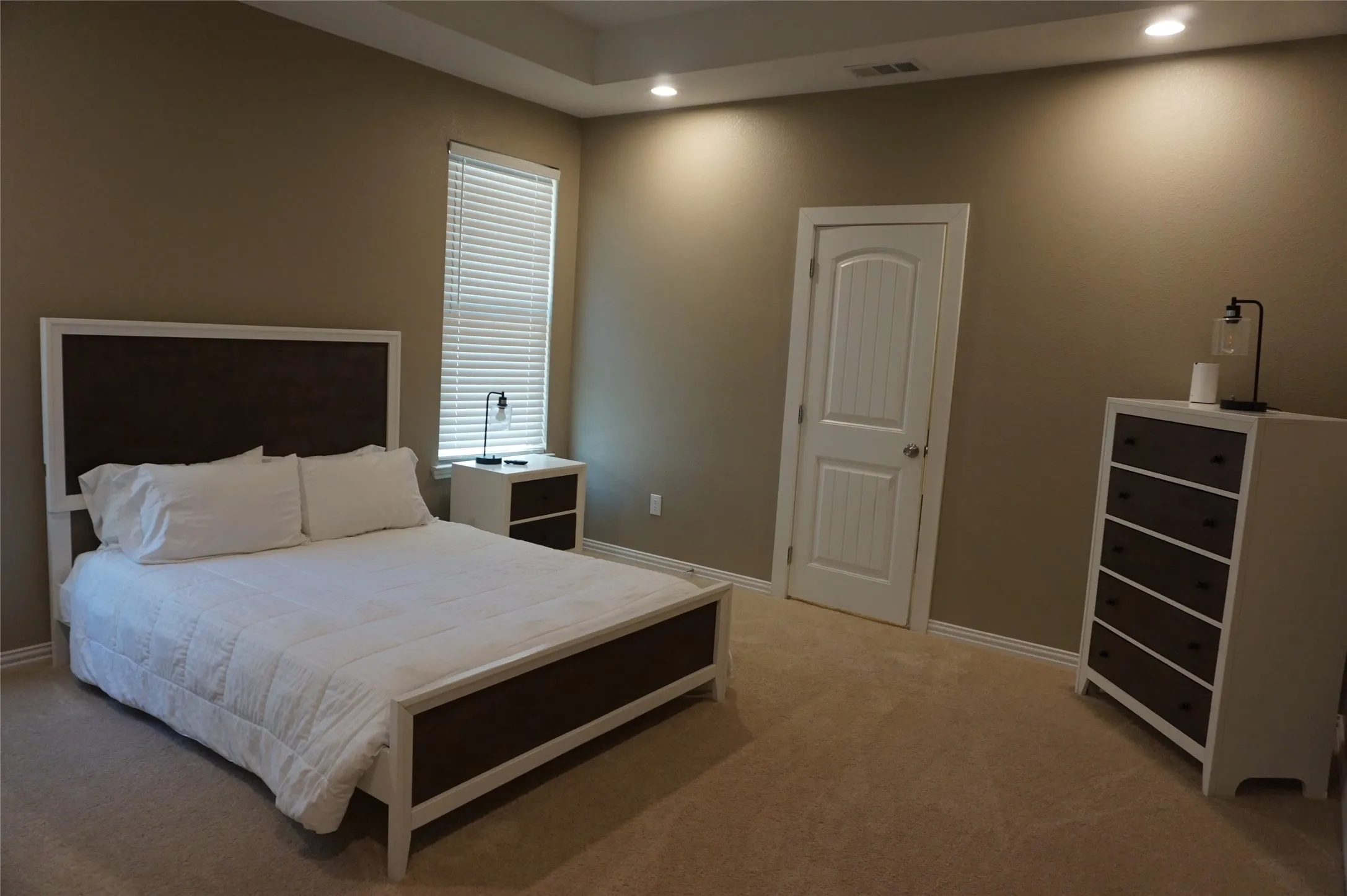 Single Family Residence For Rent in Dallas County , 4819 Baldwin Street, Dallas, Texas 75210, 3 Bedroom, 2 Bathroom, 1 Garage spaces, 1,530 Sqft, built in 2022, mls#21373230, Real Estate Agent in Dallas, Homes For Rent in Dallas county, Homes For Rent in Dallas, Realtor in Dallas Texas, Real Estate Brokerage Independent Realty Texas, Luminita Cordes Realtor