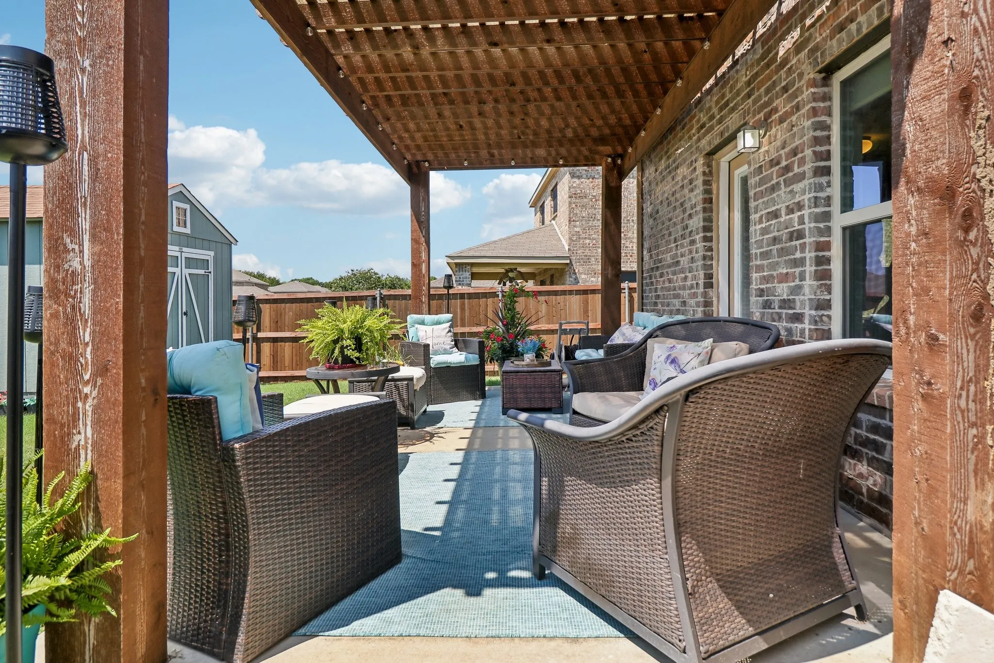 Single Family Residence For Rent in Dallas County , 716 Snowy Orchid Lane, De Soto, Texas 75115, 4 Bedroom, 3 Bathroom, 2 Garage spaces, 2,918 Sqft, built in 2015, mls#21373946, Real Estate Agent in De Soto, Homes For Rent in Dallas county, Homes For Rent in De Soto, Realtor in De Soto Texas, Real Estate Brokerage Independent Realty Texas, Luminita Cordes Realtor