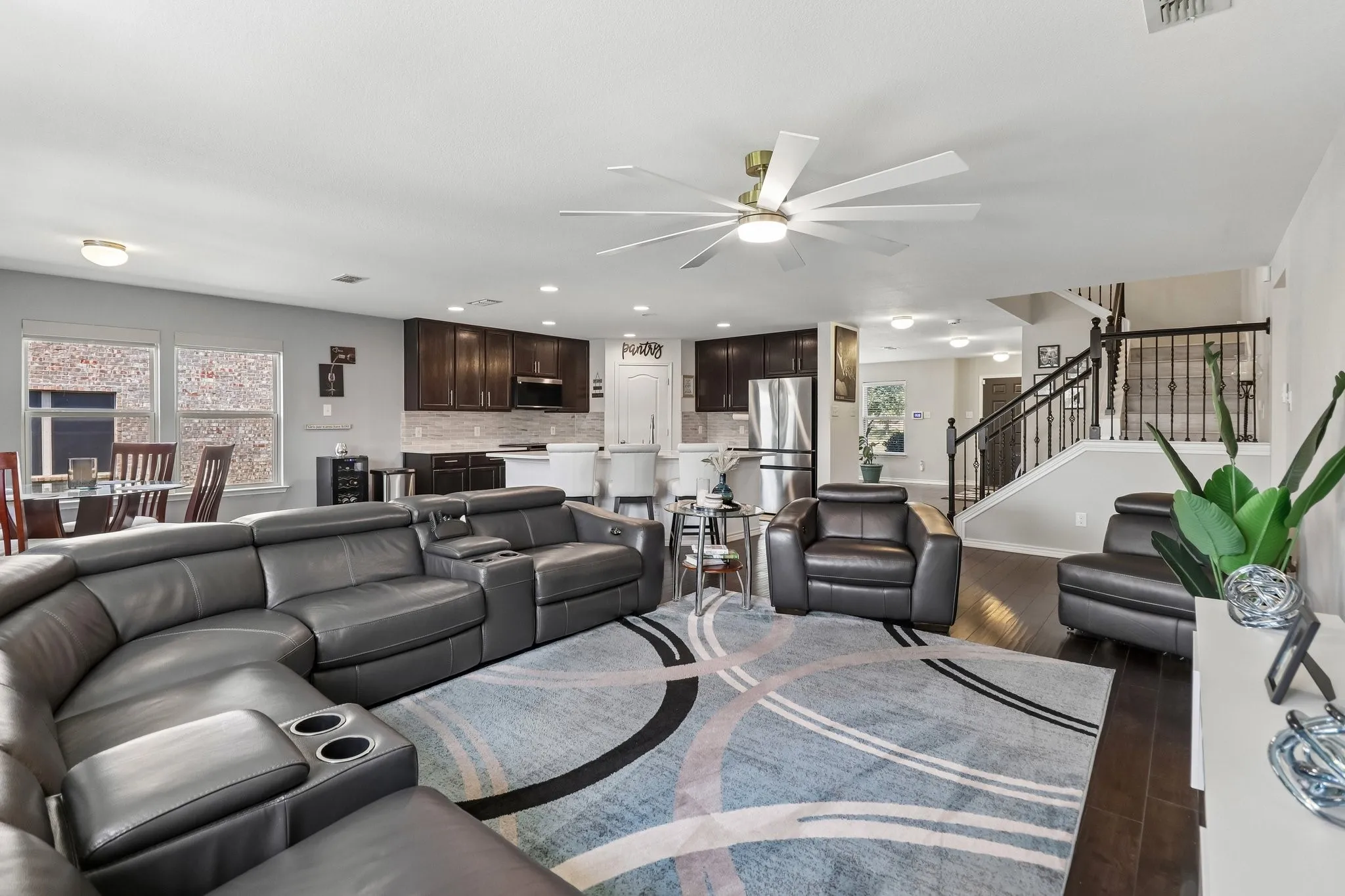 Single Family Residence For Rent in Dallas County , 716 Snowy Orchid Lane, De Soto, Texas 75115, 4 Bedroom, 3 Bathroom, 2 Garage spaces, 2,918 Sqft, built in 2015, mls#21373946, Real Estate Agent in De Soto, Homes For Rent in Dallas county, Homes For Rent in De Soto, Realtor in De Soto Texas, Real Estate Brokerage Independent Realty Texas, Luminita Cordes Realtor