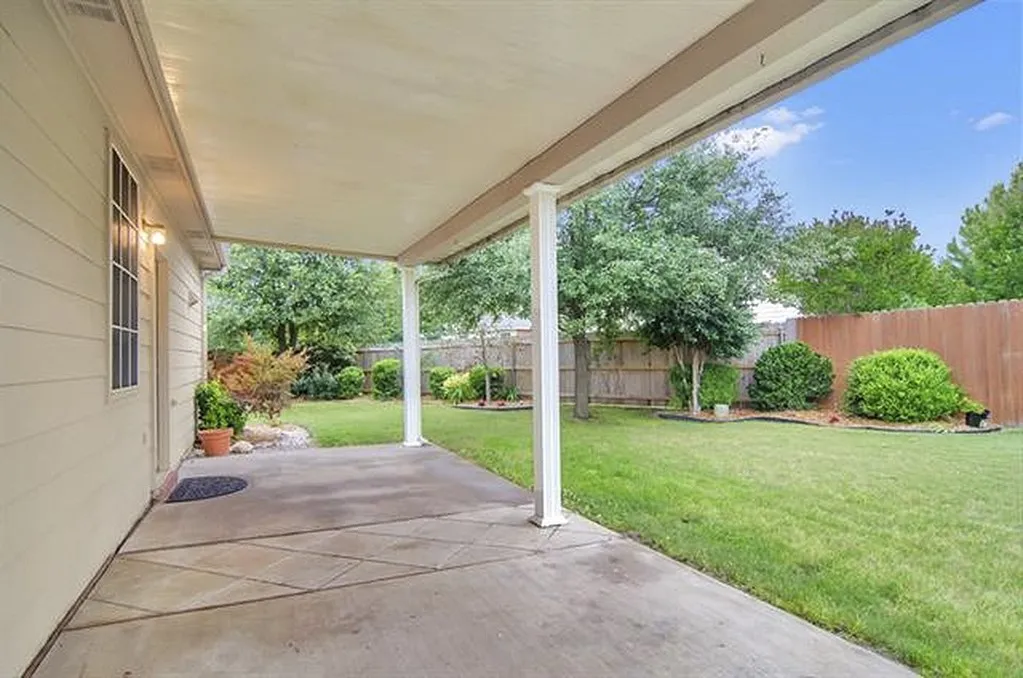 Single Family Residence For Rent in Tarrant County , 8409 Island Court, Fort Worth, Texas 76137, 3 Bedroom, 2 Bathroom, 2 Garage spaces, 1,605 Sqft, built in 2001, mls#21359076, Real Estate Agent in Fort Worth, Homes For Rent in Tarrant county, Homes For Rent in Fort Worth, Realtor in Fort Worth Texas, Real Estate Brokerage Independent Realty Texas, Luminita Cordes Realtor