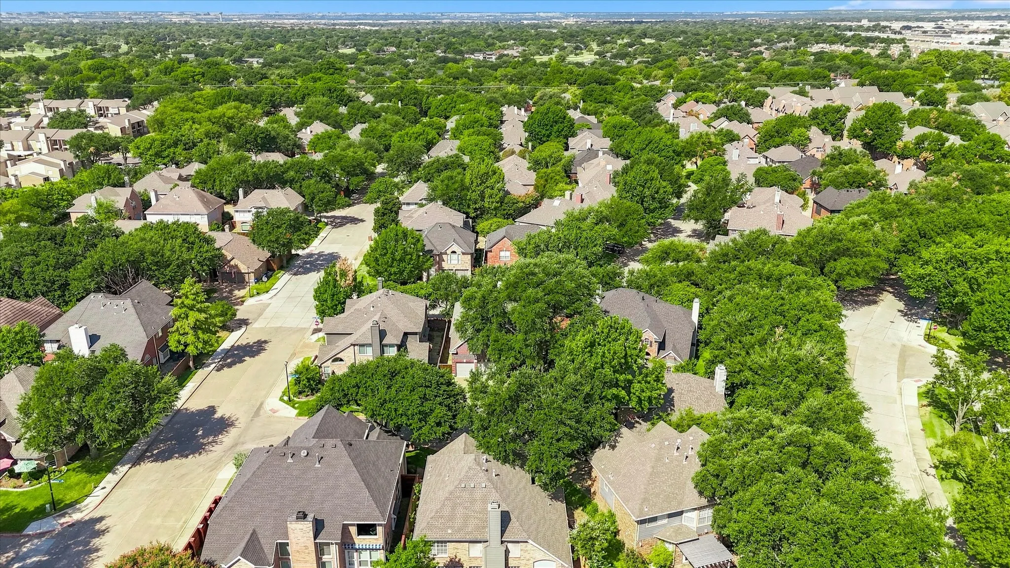 Single Family Residence For Rent in Dallas County , 14608 Hawthorne Court, Addison, Texas 75001, 3 Bedroom, 2 Bathroom, 2 Garage spaces, 1,805 Sqft, built in 1994, mls#21372460, Real Estate Agent in Addison, Homes For Rent in Dallas county, Homes For Rent in Addison, Realtor in Addison Texas, Real Estate Brokerage Independent Realty Texas, Luminita Cordes Realtor