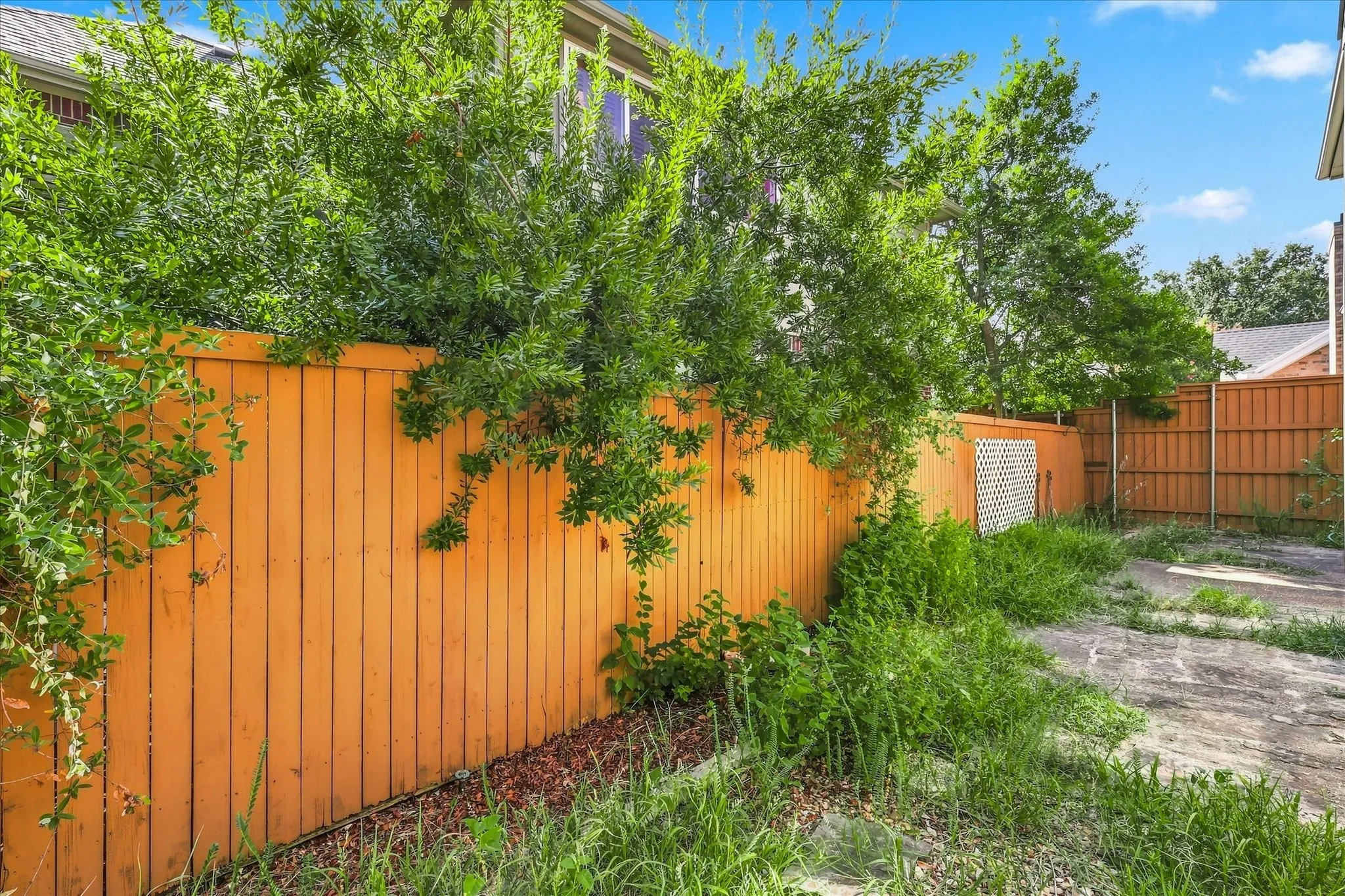 Single Family Residence For Rent in Dallas County , 14608 Hawthorne Court, Addison, Texas 75001, 3 Bedroom, 2 Bathroom, 2 Garage spaces, 1,805 Sqft, built in 1994, mls#21372460, Real Estate Agent in Addison, Homes For Rent in Dallas county, Homes For Rent in Addison, Realtor in Addison Texas, Real Estate Brokerage Independent Realty Texas, Luminita Cordes Realtor