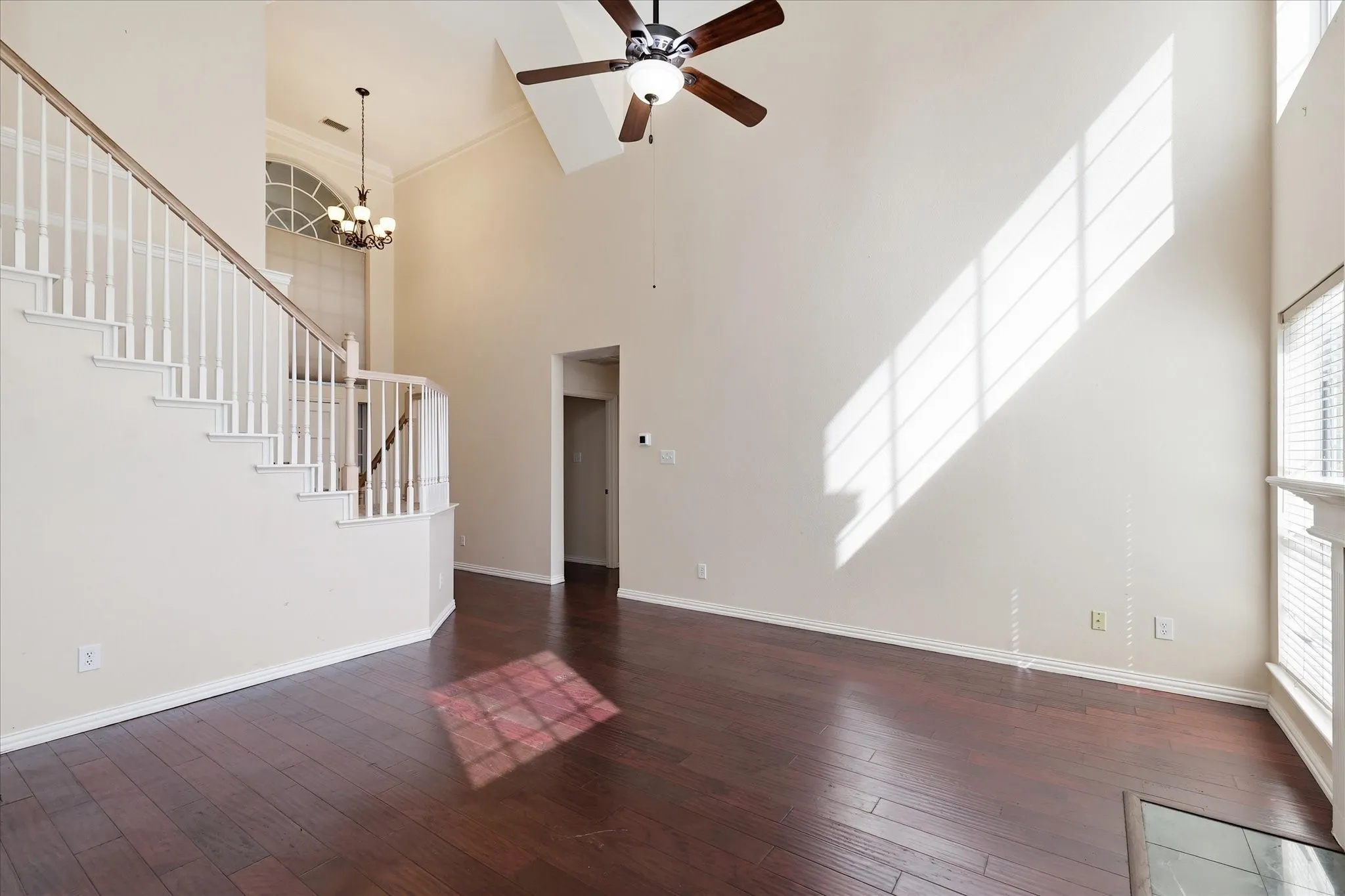 Single Family Residence For Rent in Dallas County , 14608 Hawthorne Court, Addison, Texas 75001, 3 Bedroom, 2 Bathroom, 2 Garage spaces, 1,805 Sqft, built in 1994, mls#21372460, Real Estate Agent in Addison, Homes For Rent in Dallas county, Homes For Rent in Addison, Realtor in Addison Texas, Real Estate Brokerage Independent Realty Texas, Luminita Cordes Realtor