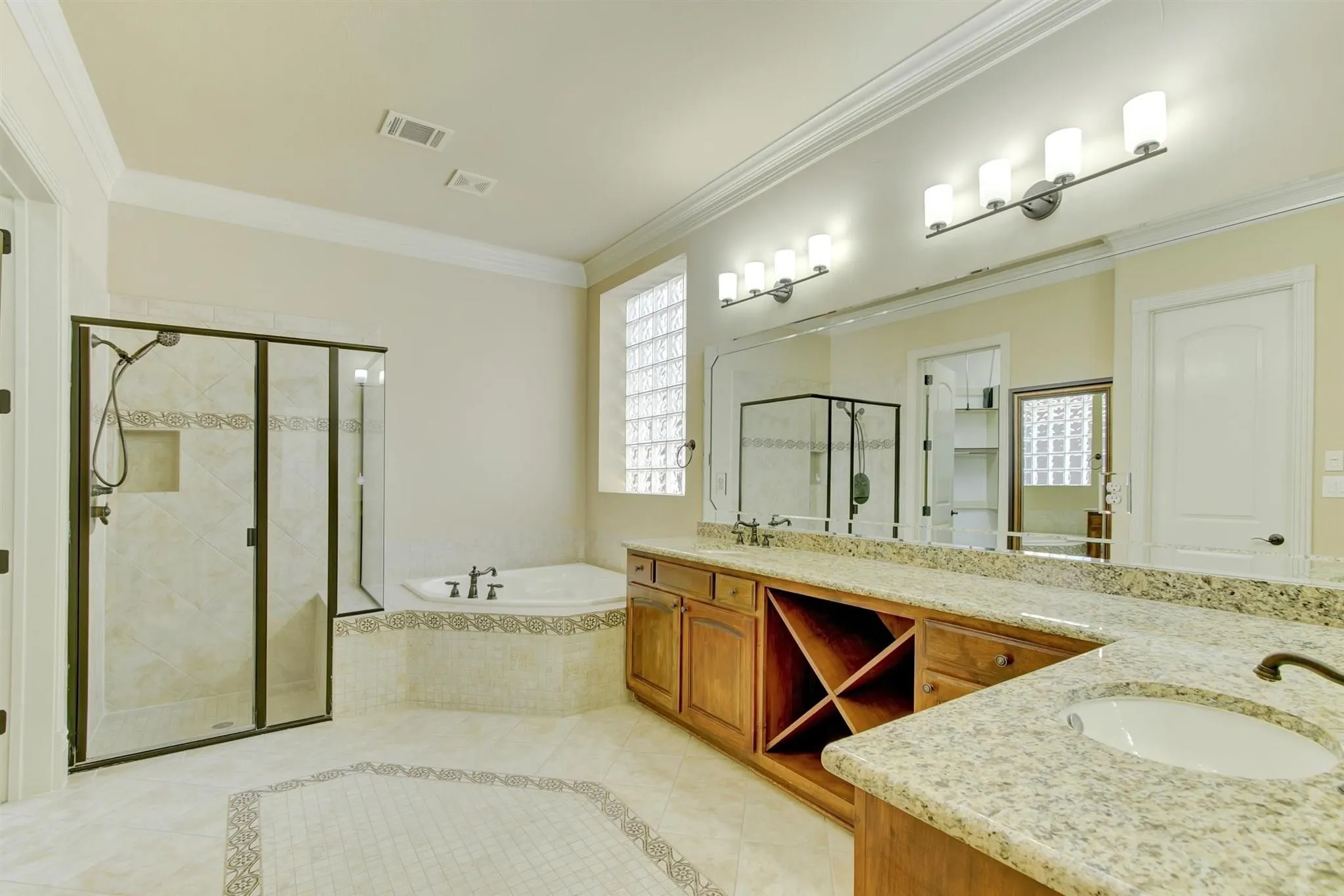 Single Family Residence For Rent in Collin County , 4804 Lofty Lane, Plano, Texas 75093, 4 Bedroom, 4 Bathroom, 2 Garage spaces, 3,353 Sqft, built in 2007, mls#21343432, Real Estate Agent in Plano, Homes For Rent in Collin county, Homes For Rent in Plano, Realtor in Plano Texas, Real Estate Brokerage Independent Realty Texas, Luminita Cordes Realtor