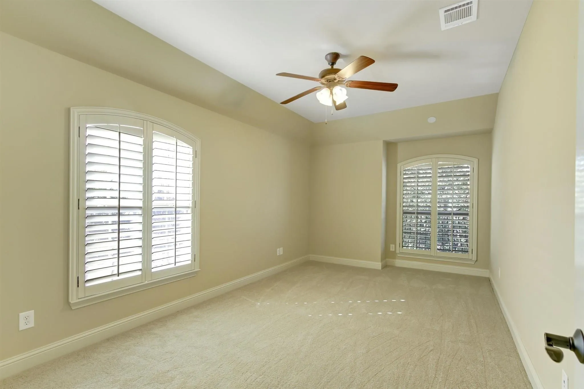 Single Family Residence For Rent in Collin County , 4804 Lofty Lane, Plano, Texas 75093, 4 Bedroom, 4 Bathroom, 2 Garage spaces, 3,353 Sqft, built in 2007, mls#21343432, Real Estate Agent in Plano, Homes For Rent in Collin county, Homes For Rent in Plano, Realtor in Plano Texas, Real Estate Brokerage Independent Realty Texas, Luminita Cordes Realtor